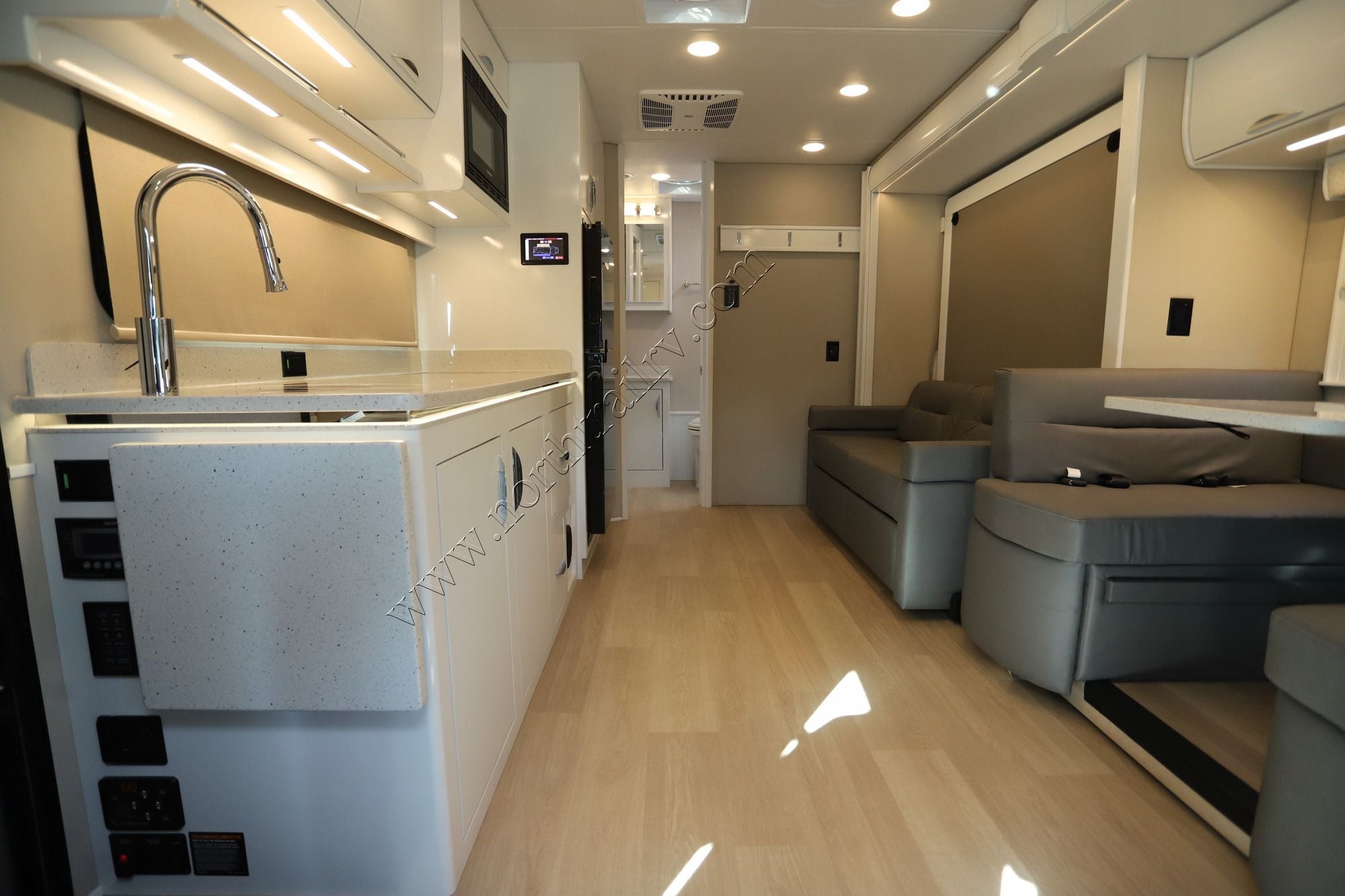 New 2027 Renegade Rv Vienna 25RML Class C  For Sale