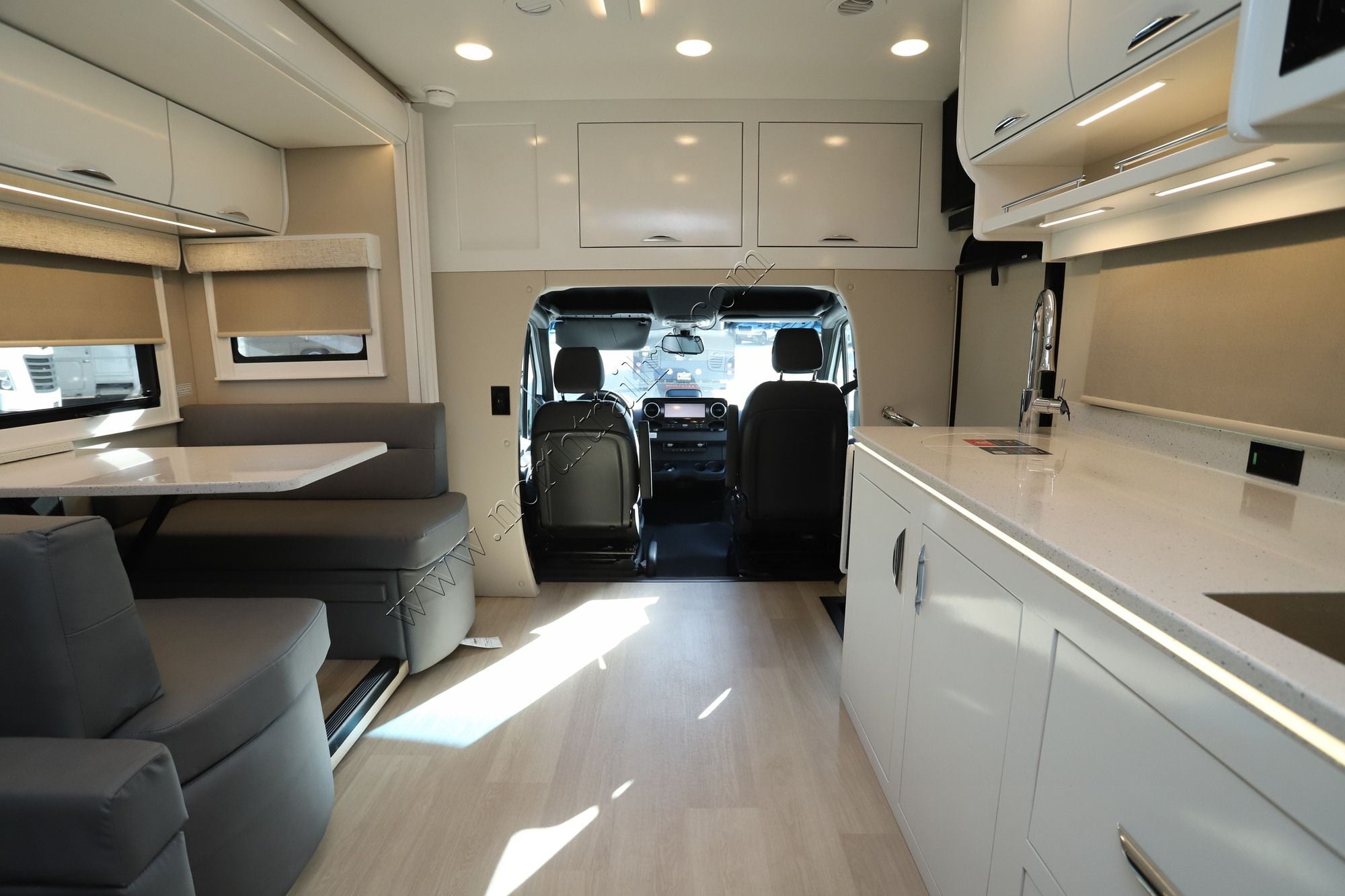 New 2027 Renegade Rv Vienna 25RML Class C  For Sale