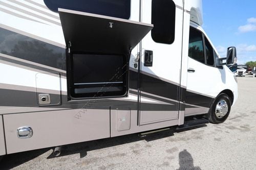 2027 Renegade Rv Vienna 25FWS