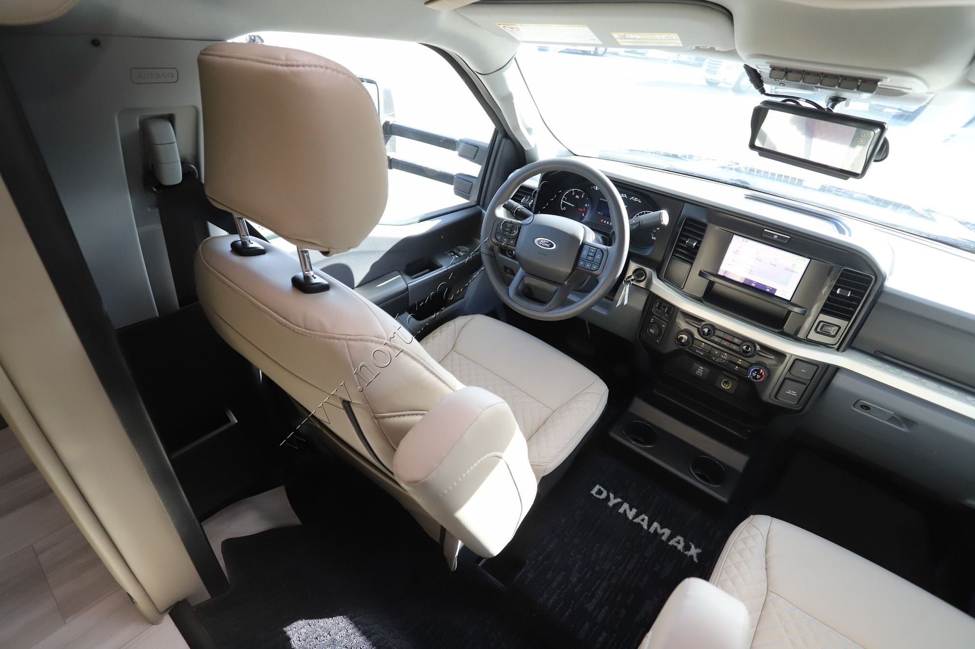 New 2027 Dynamax Isata 6 32KSF4X4 Class C  For Sale