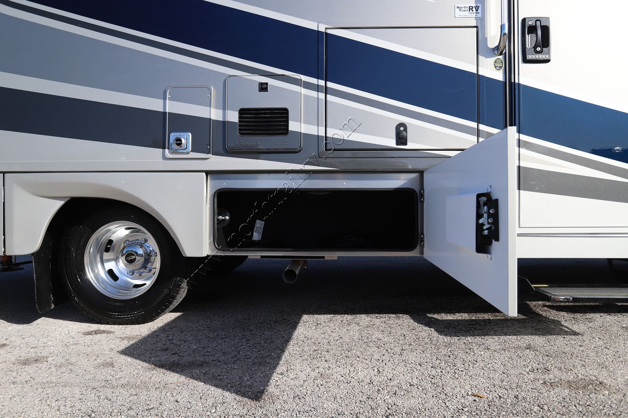 New 2027 Renegade Rv Vienna 25RML Class C  For Sale
