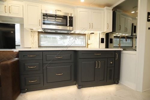 2027 Newmar Essex 4551