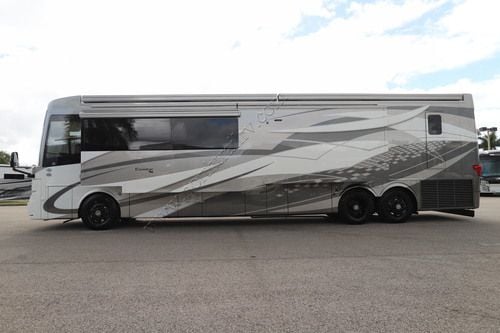 2027 Newmar Essex 4551