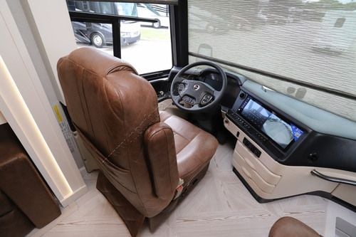 2027 Newmar Essex 4551