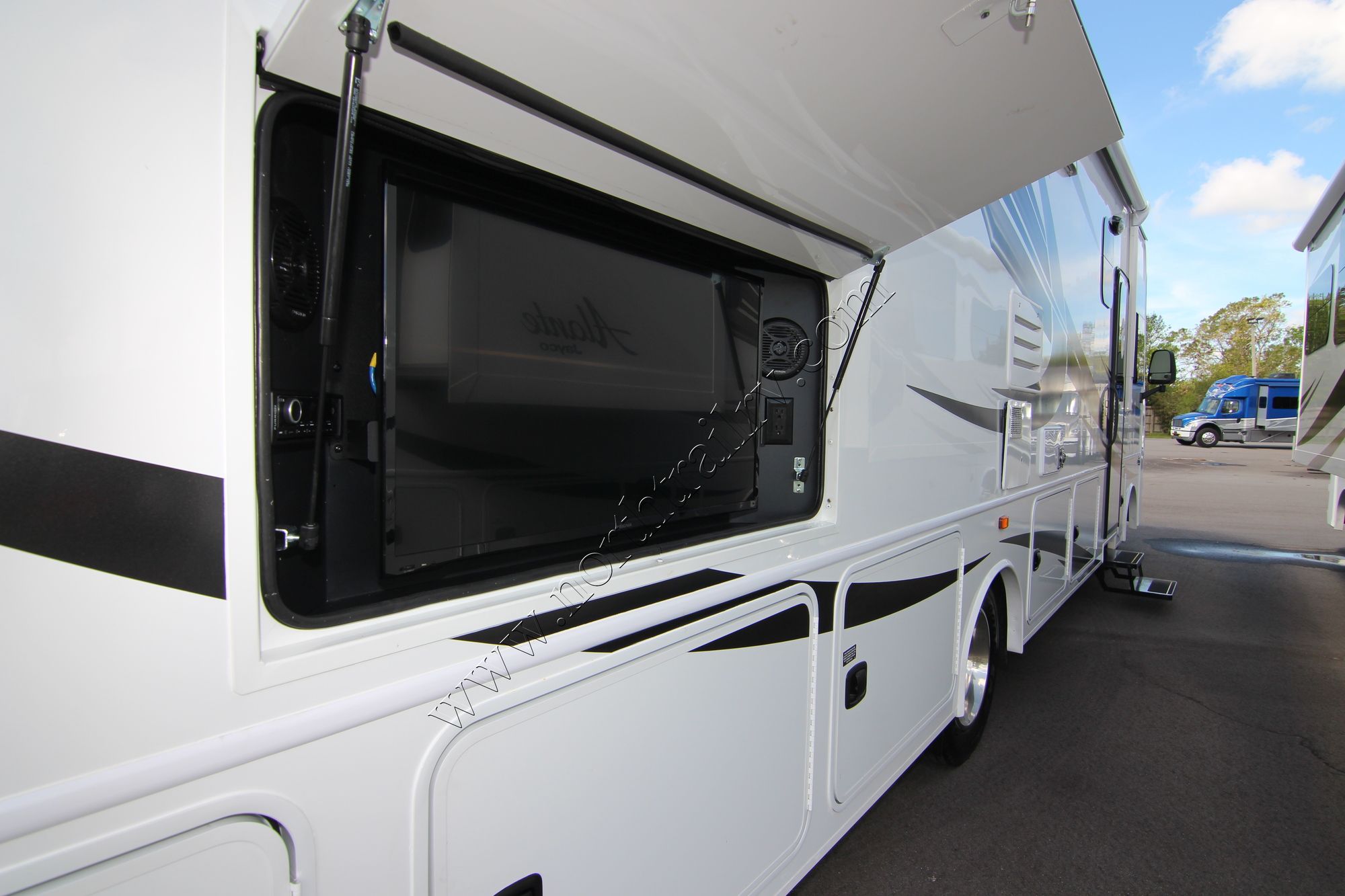 New 2018 Jayco Alante 31V Class A  For Sale