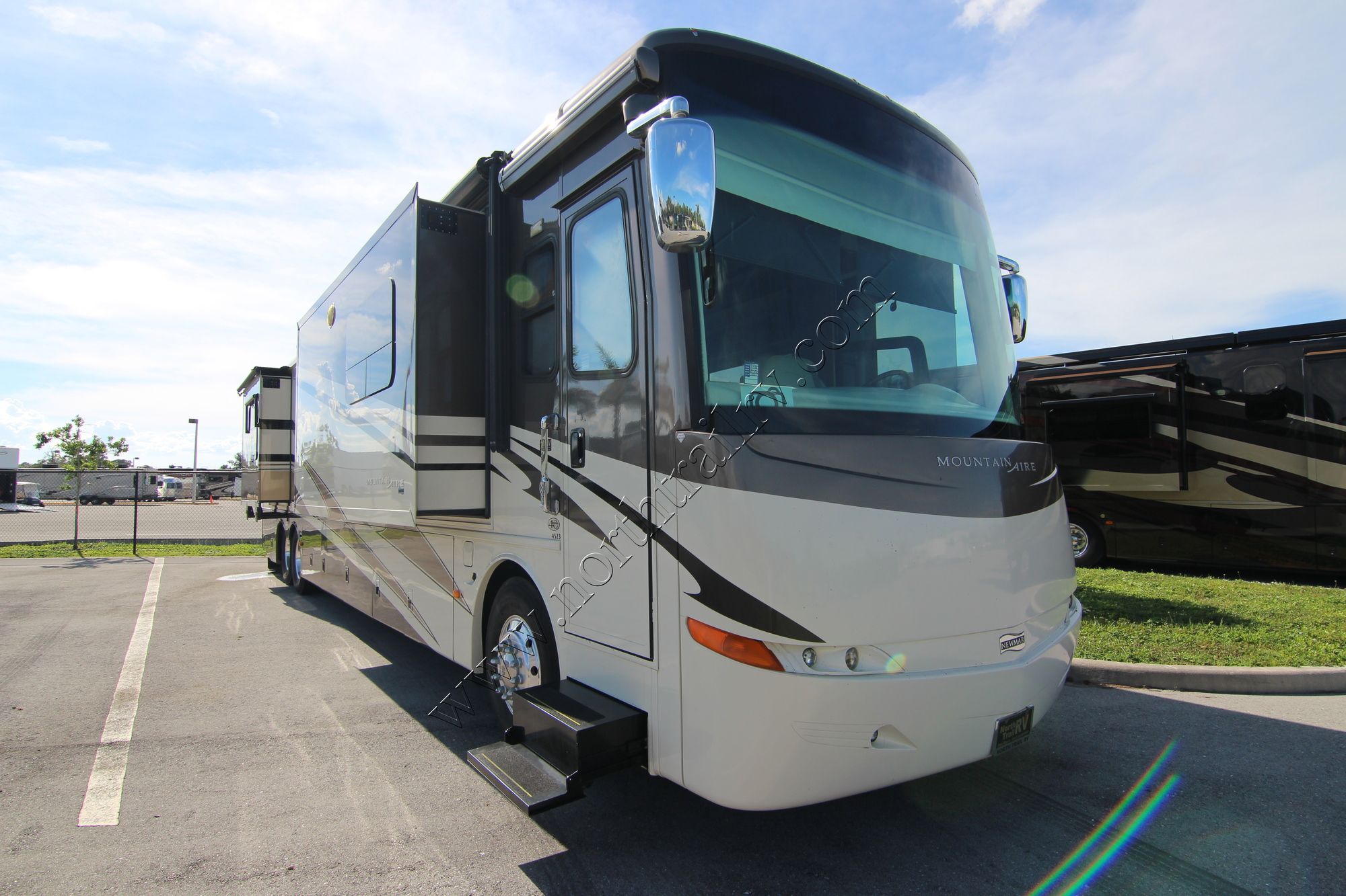 Used 2008 Newmar Mountain Aire 4523 Class A  For Sale