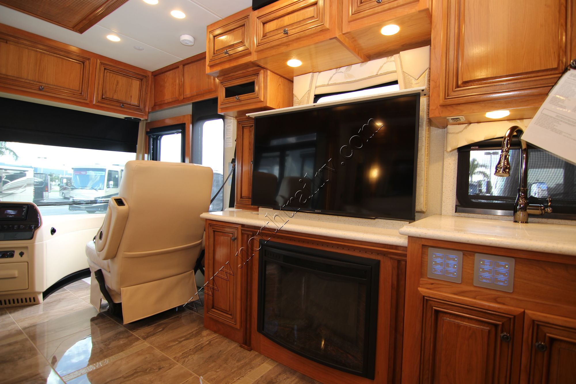 New 2018 Newmar Dutch Star 4311 Class A  For Sale