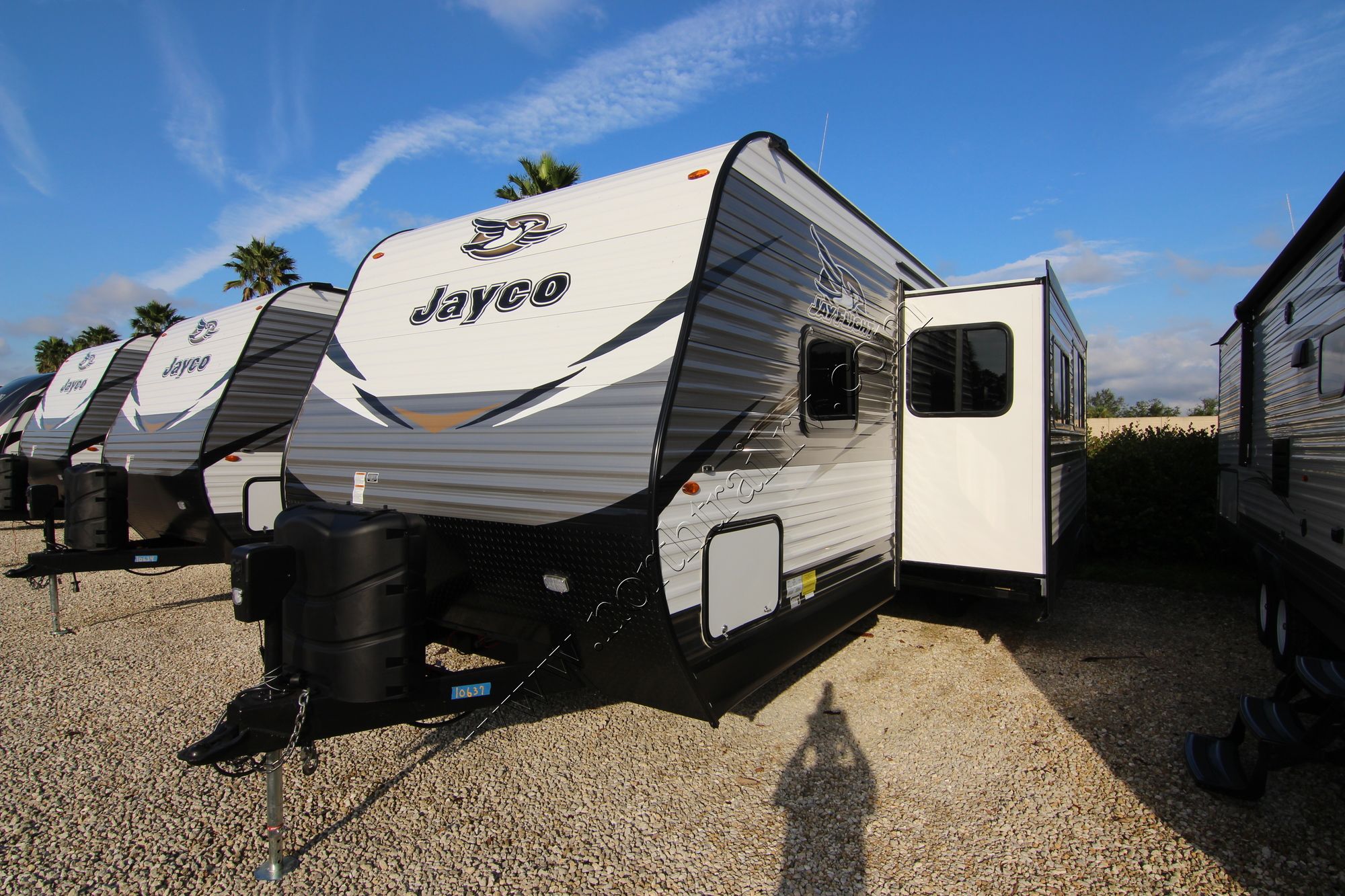 New 2018 Jayco Jay Flight 28BHBE Travel Trailer  For Sale