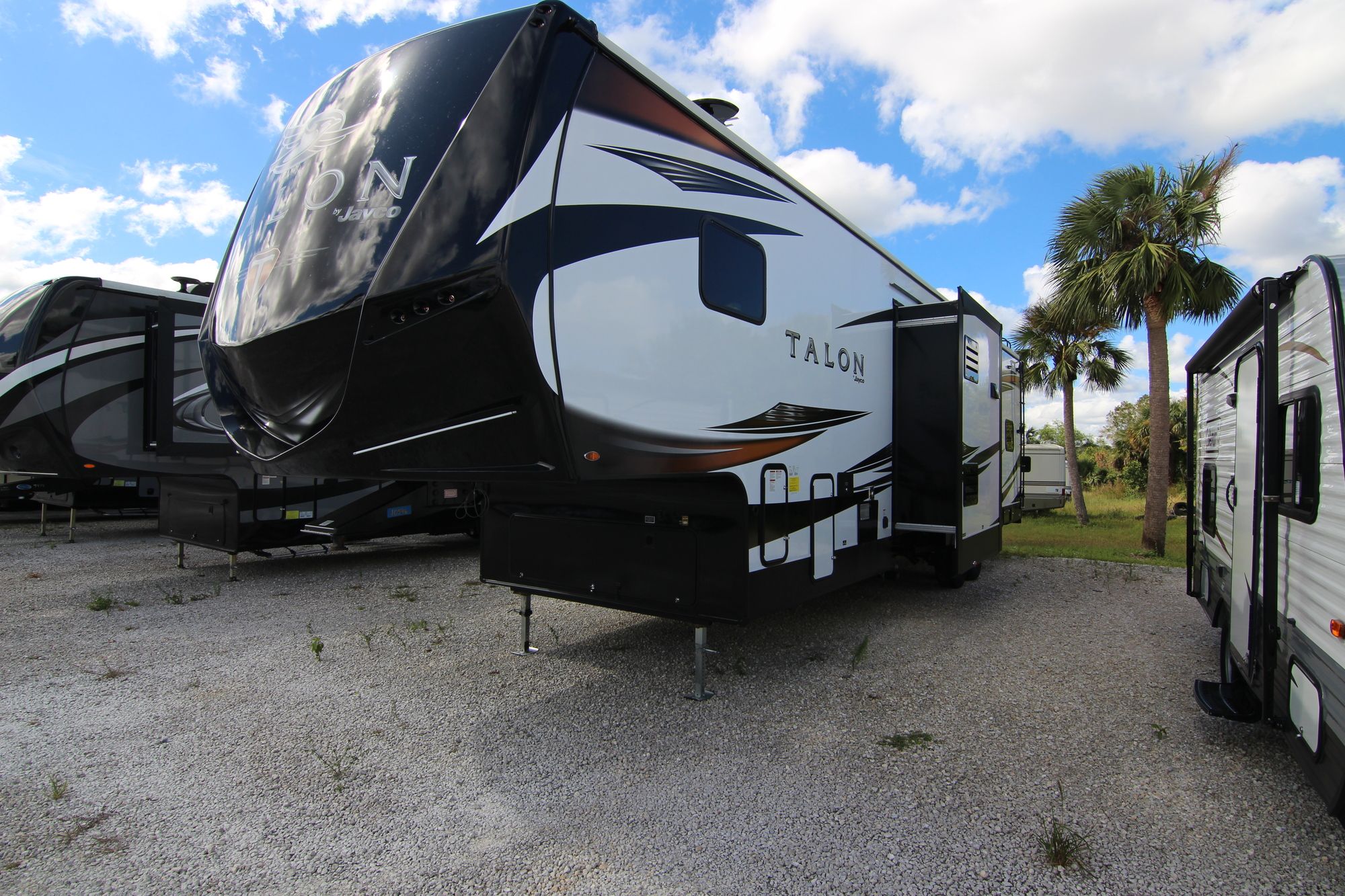 New 2018 Jayco Talon 413T Fifth Wheel  For Sale