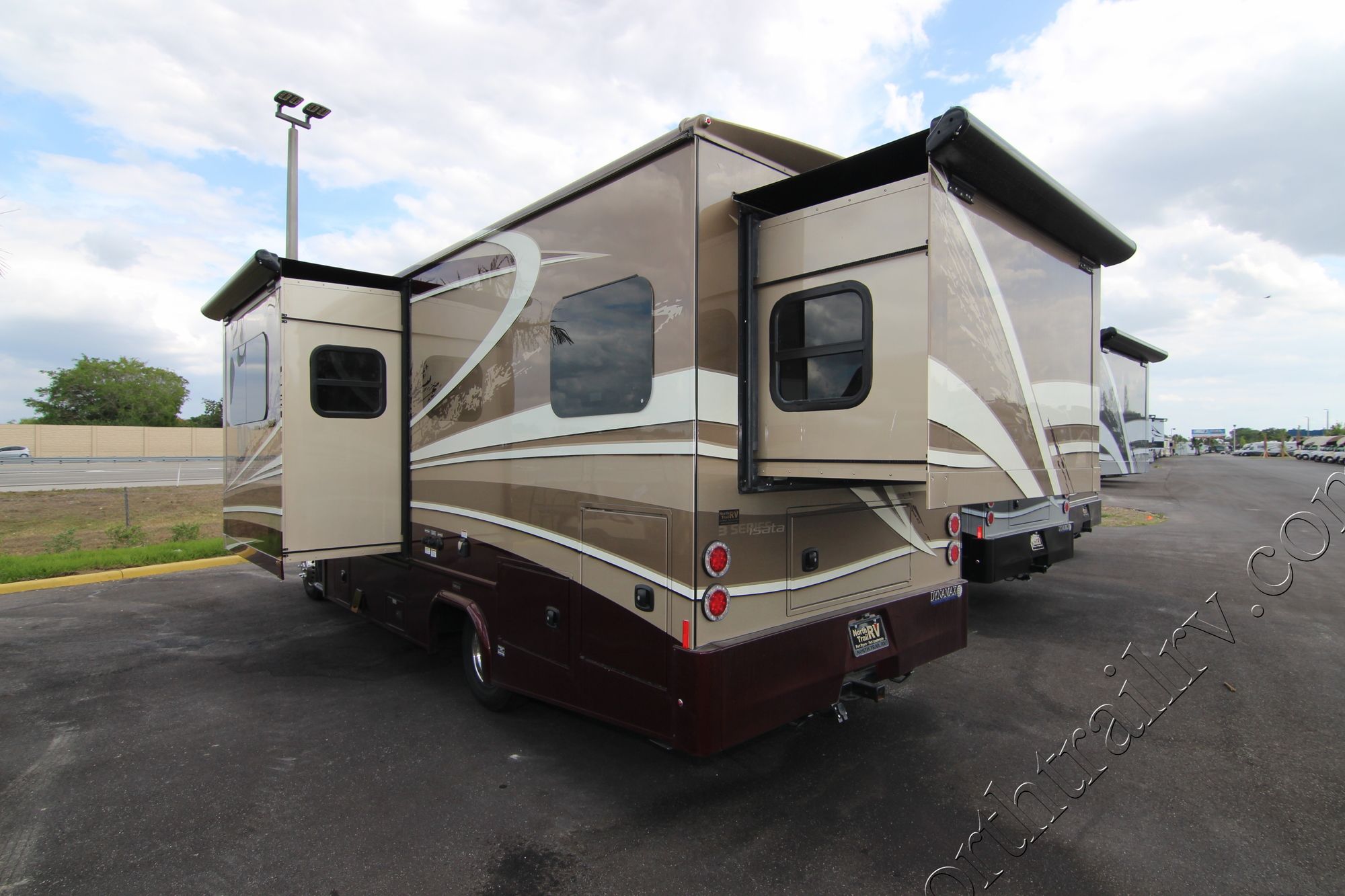 New 2017 Dynamax Isata 3 24RW Class C  For Sale