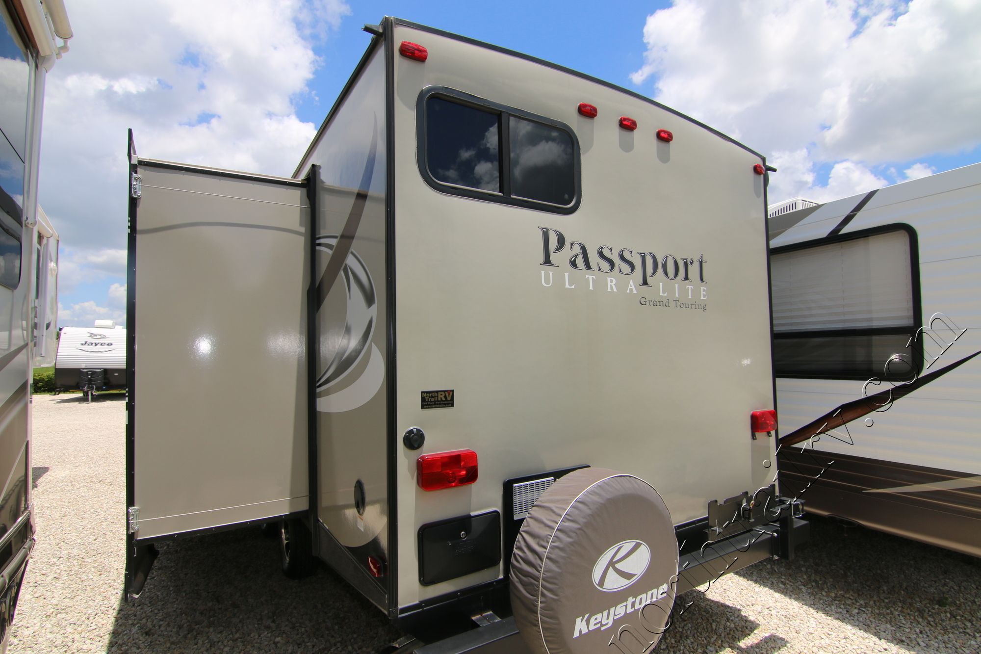 Used 2016 Keystone Passport 2510RB Travel Trailer  For Sale