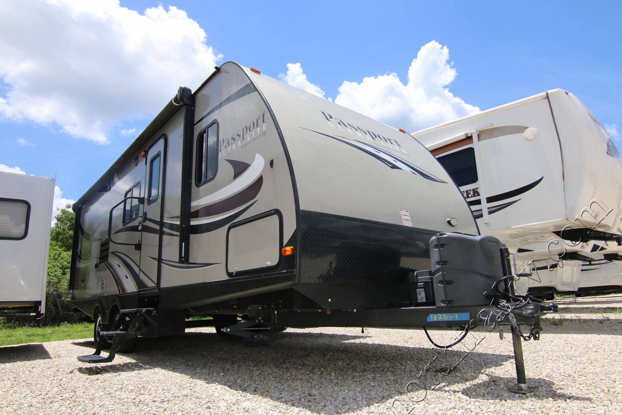 Used 2016 Keystone Passport 2510RB Travel Trailer  For Sale