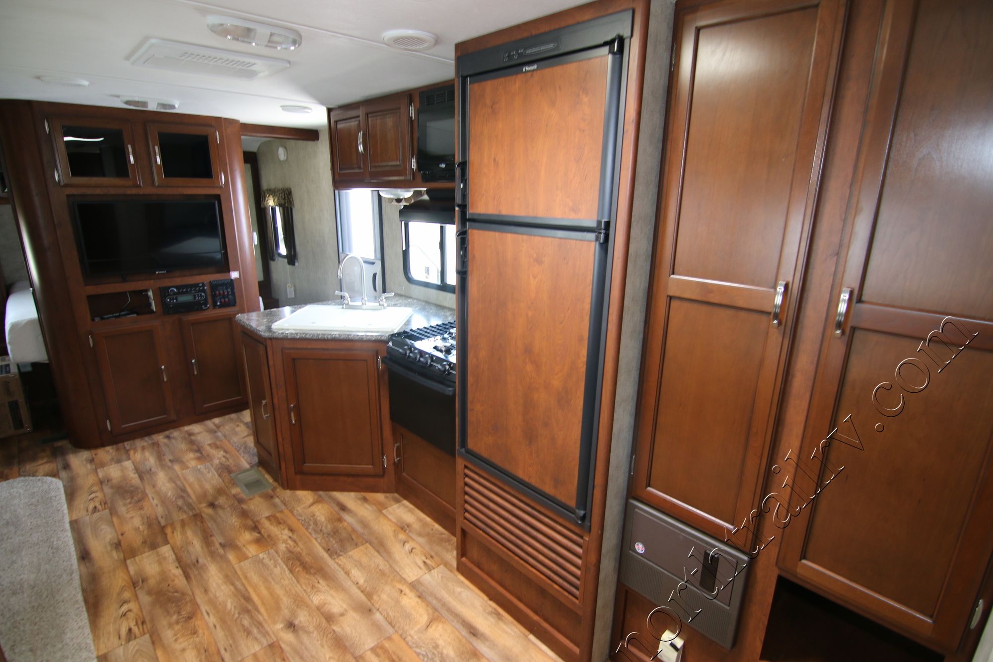 Used 2016 Keystone Passport 2510RB Travel Trailer  For Sale