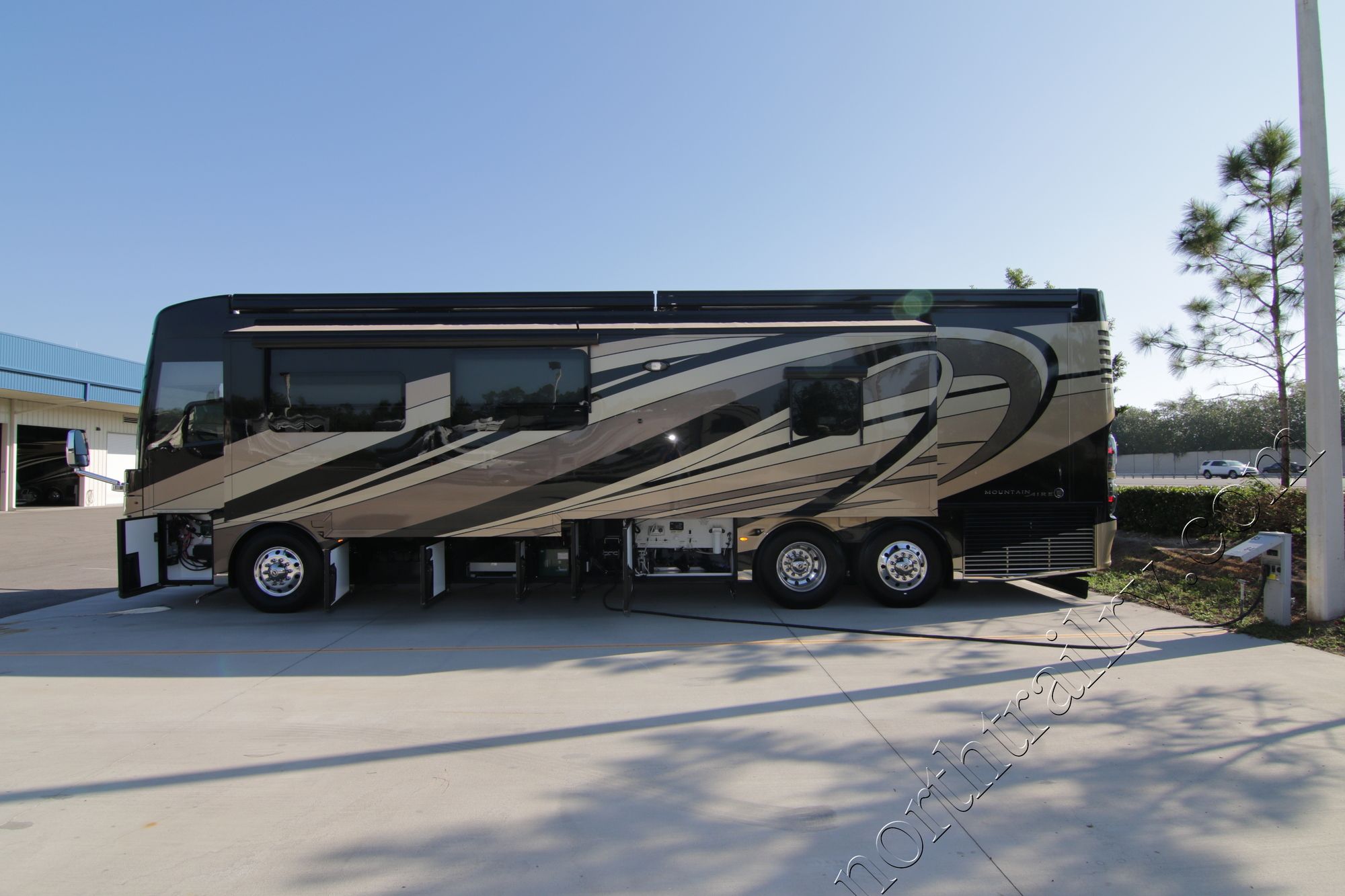 New 2018 Newmar Mountain Aire 4047 Class A  For Sale