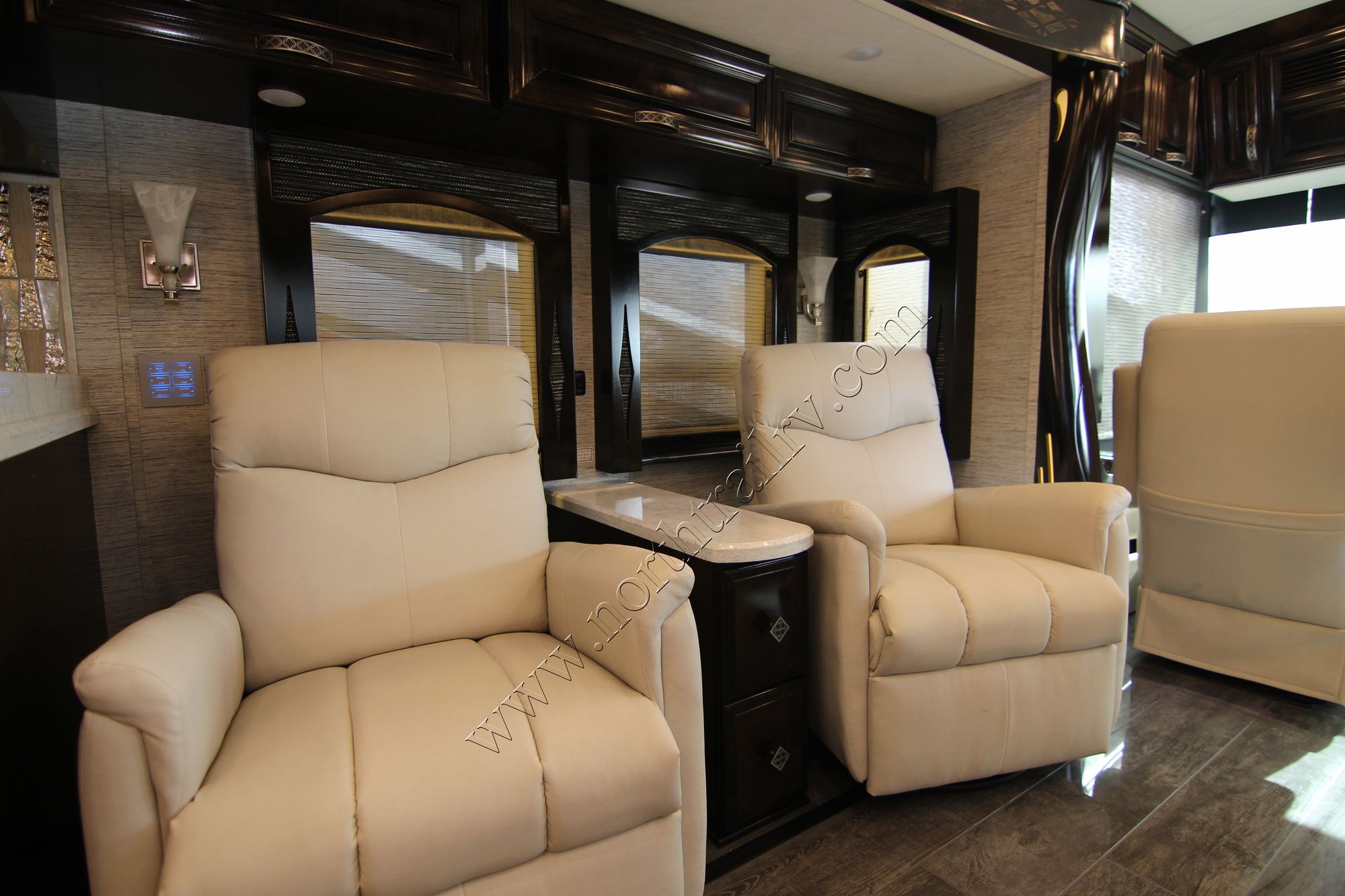 New 2018 Newmar London Aire 4533 Class A  For Sale