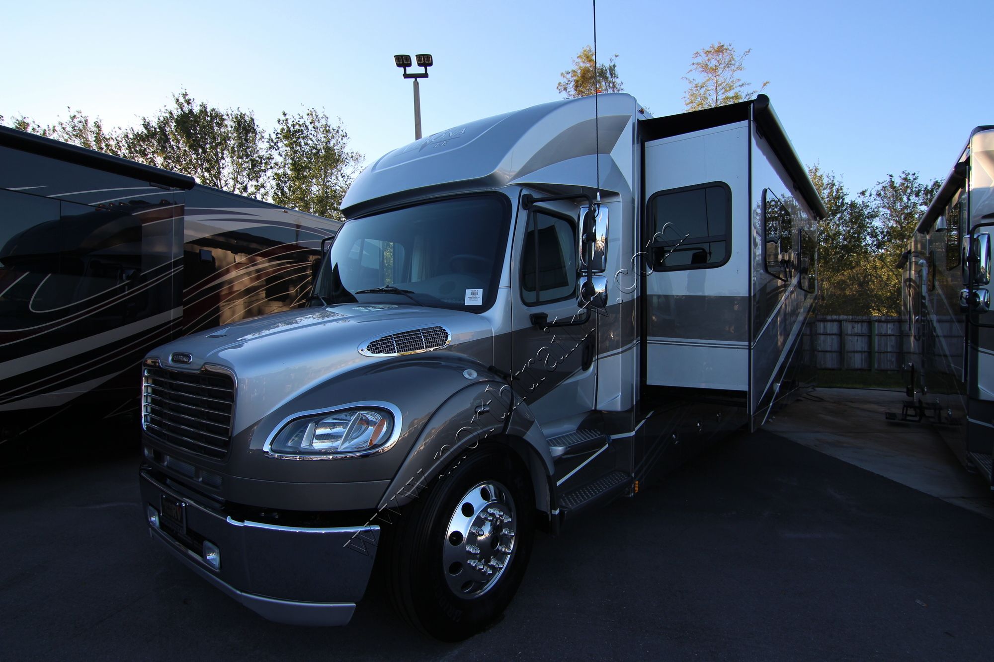 New 2018 Renegade Rv Verona Le 40LTS Class C  For Sale
