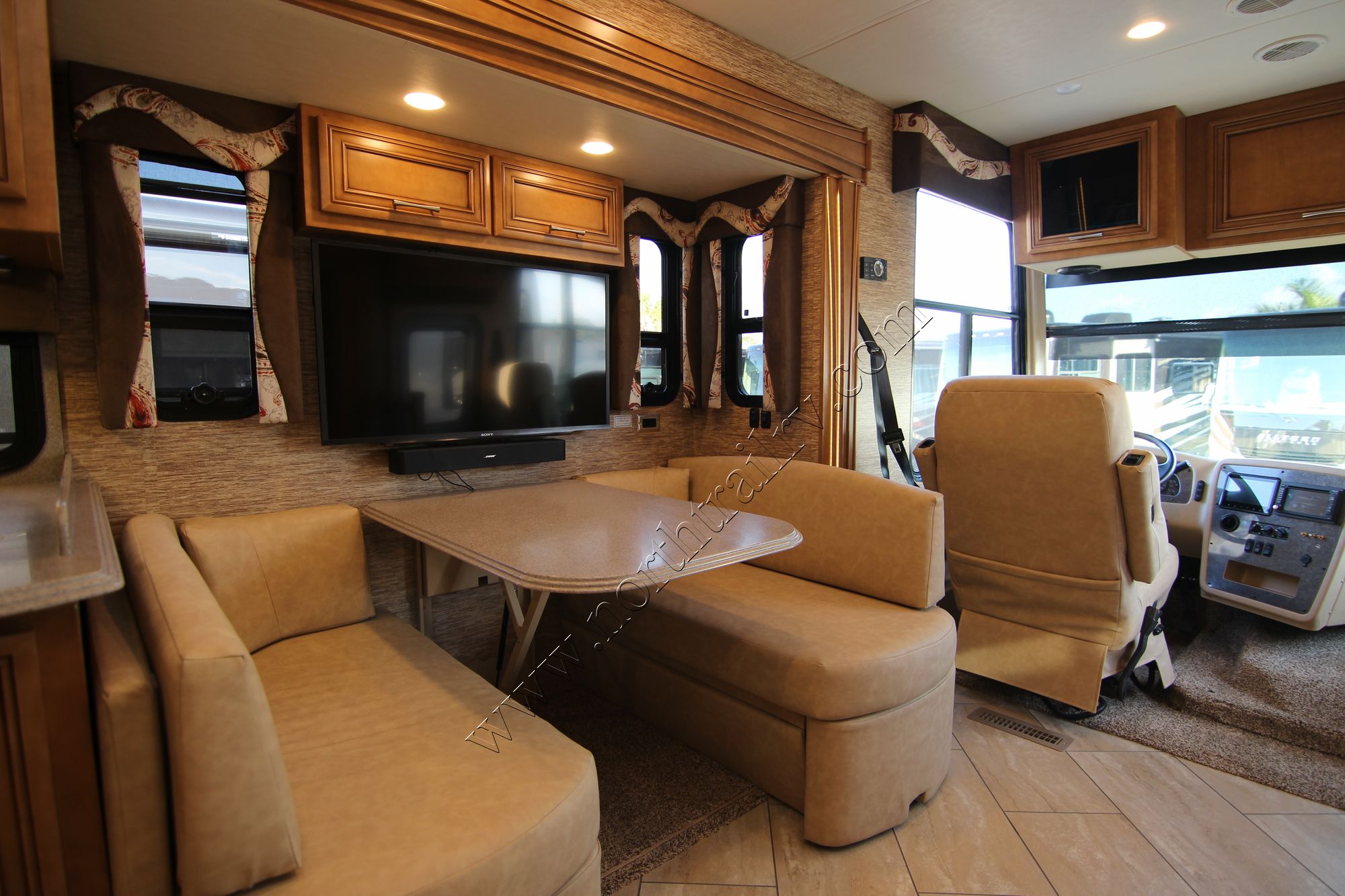 New 2018 Newmar Canyon Star 3716 Class A  For Sale