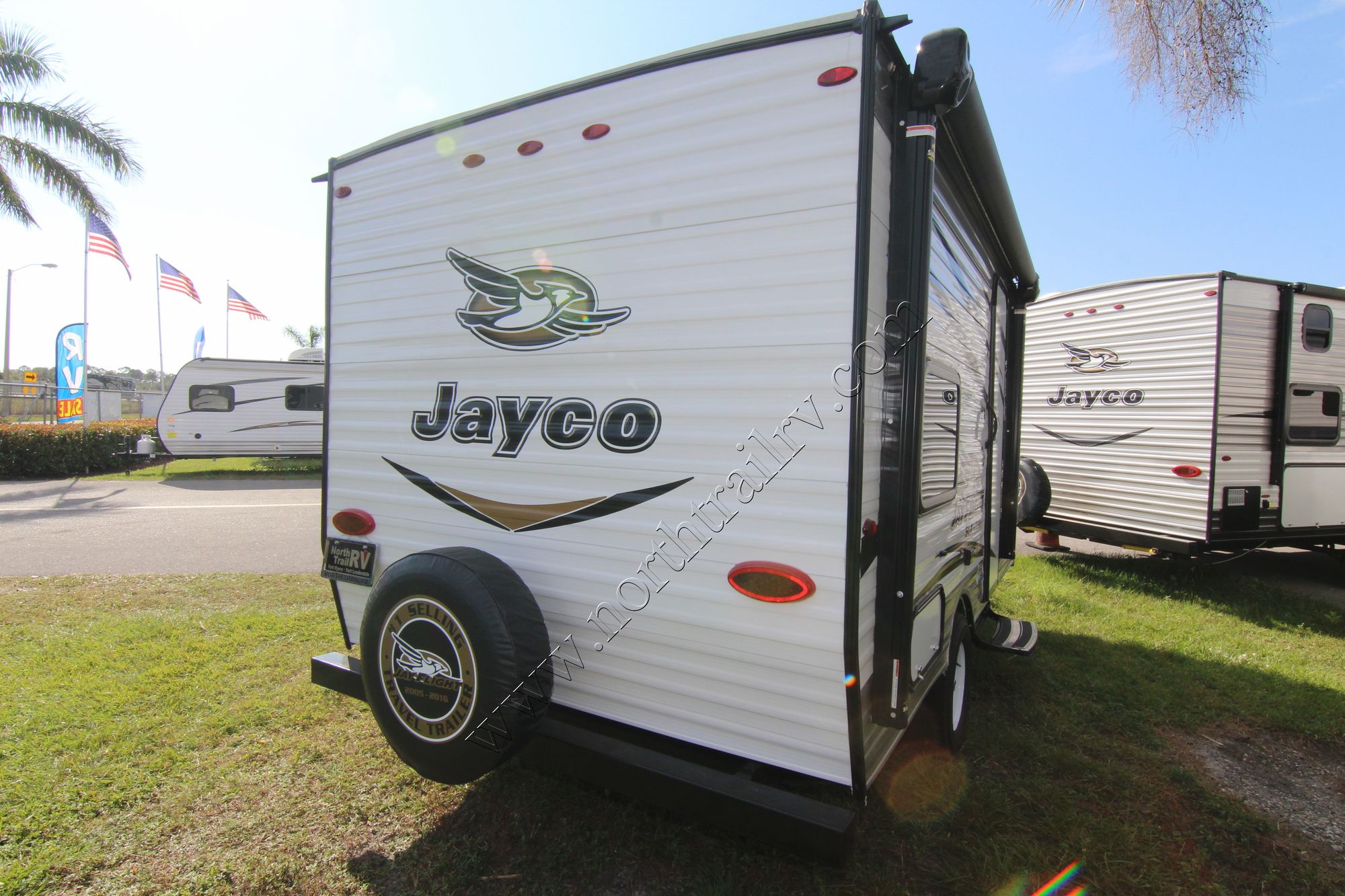 New 2018 Jayco Jay Flight SLX 154BH Travel Trailer  For Sale