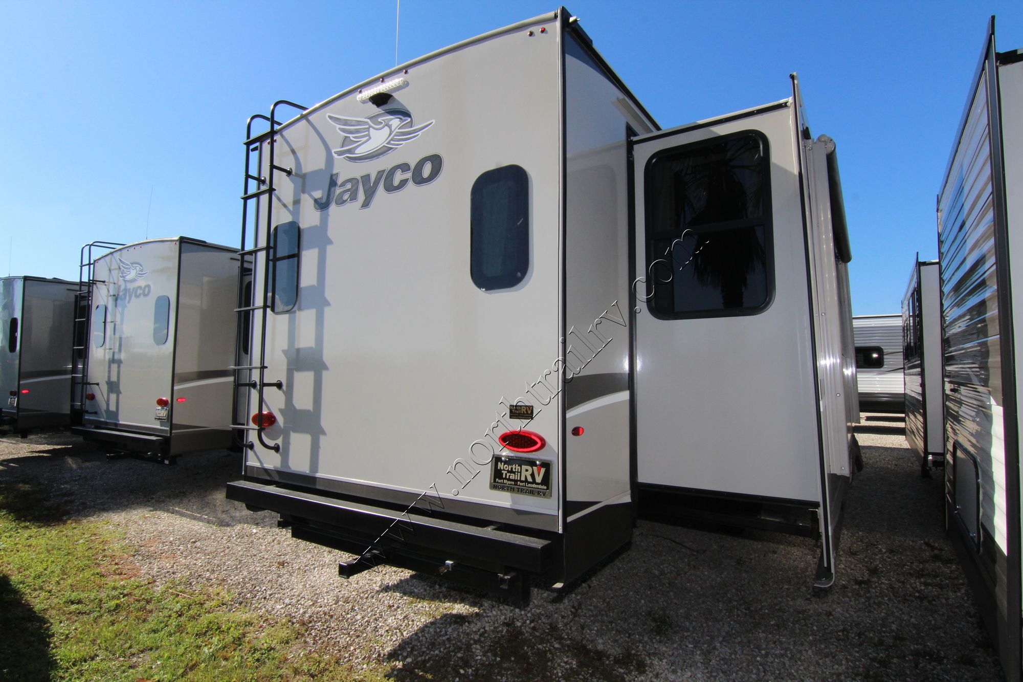 New 2018 Jayco Eagle 338RETS Travel Trailer  For Sale