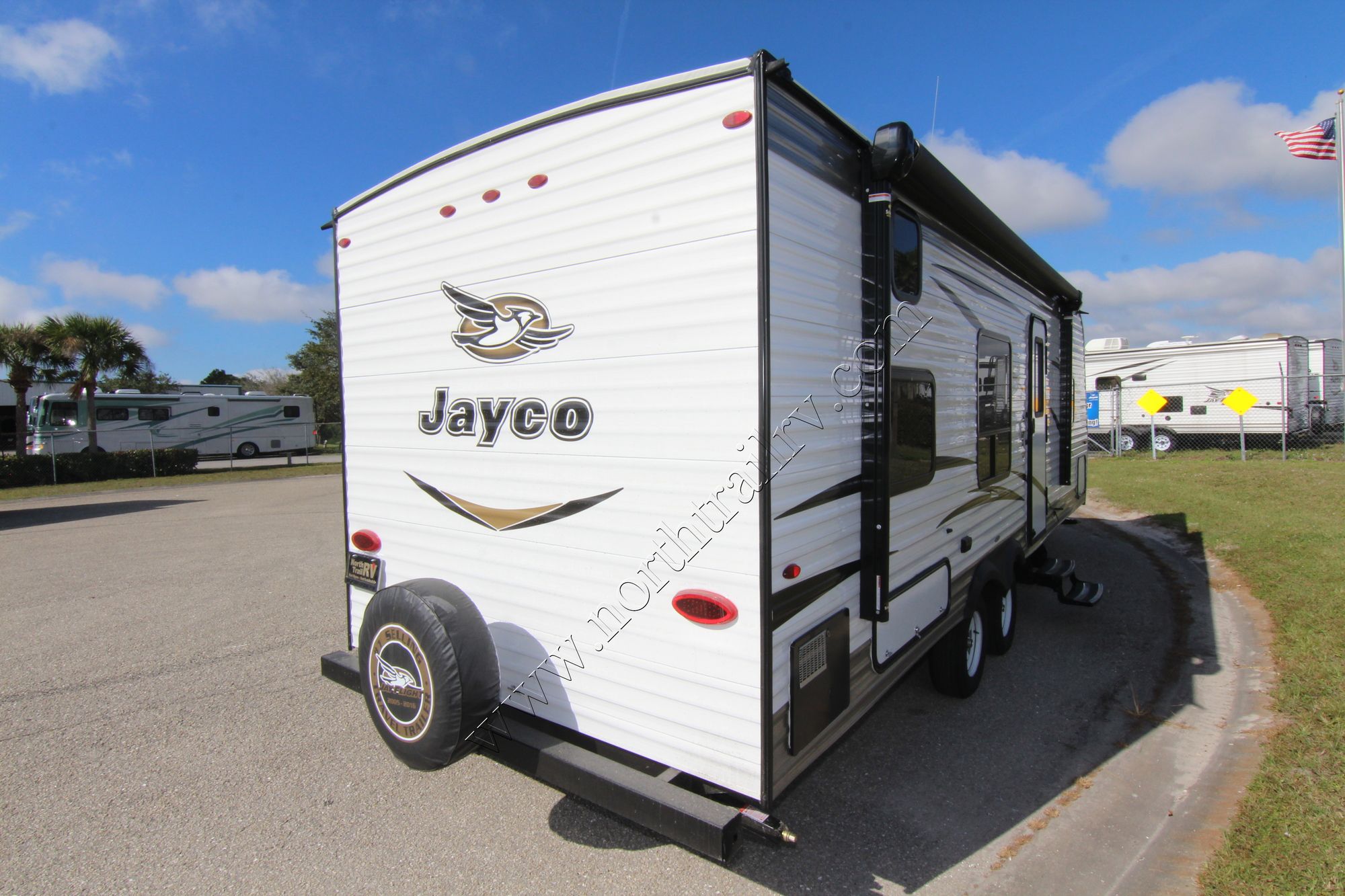 New 2018 Jayco Jay Flight SLX 264BH Travel Trailer  For Sale