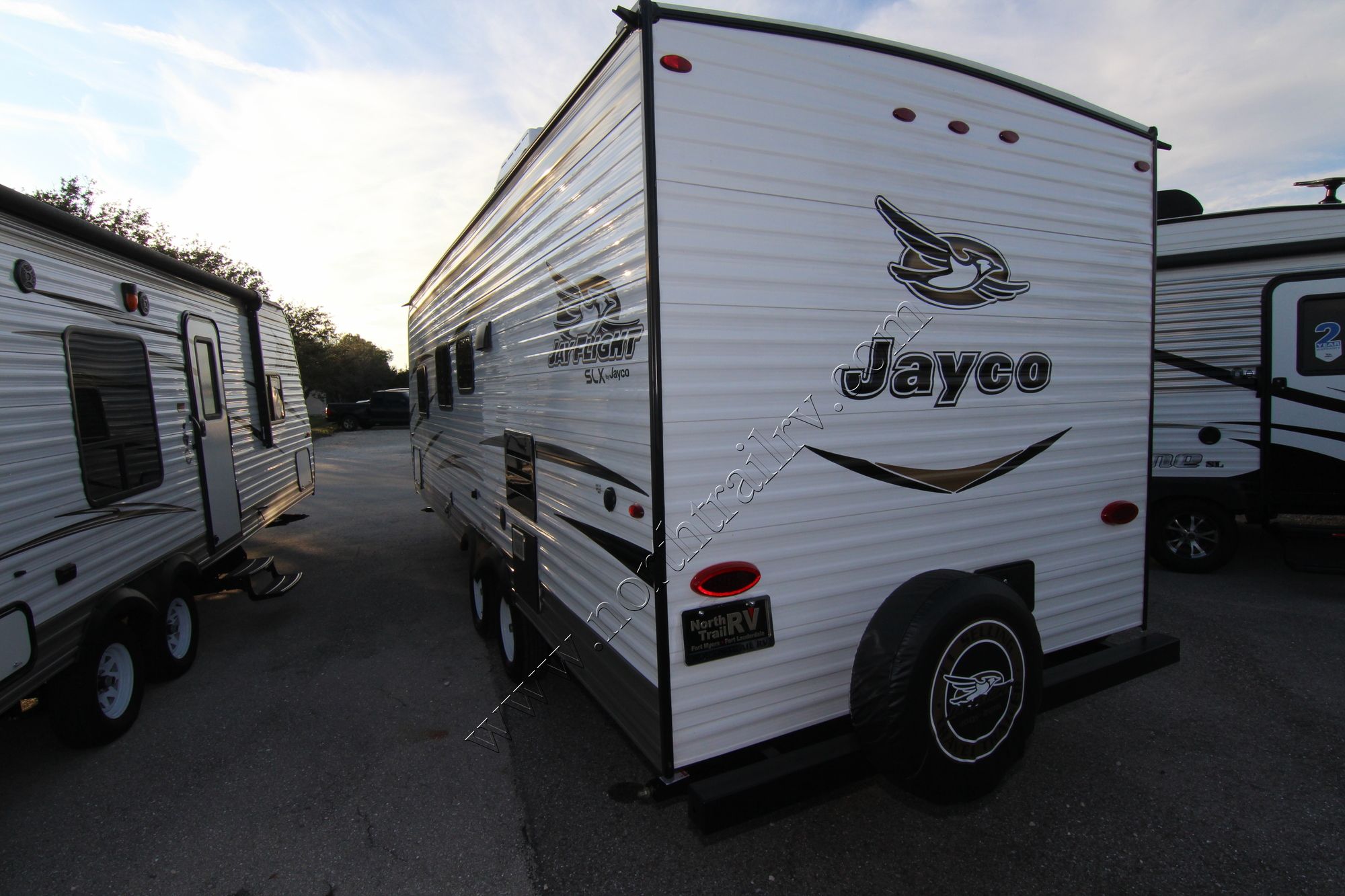 New 2018 Jayco Jay Flight SLX 232RB Travel Trailer  For Sale