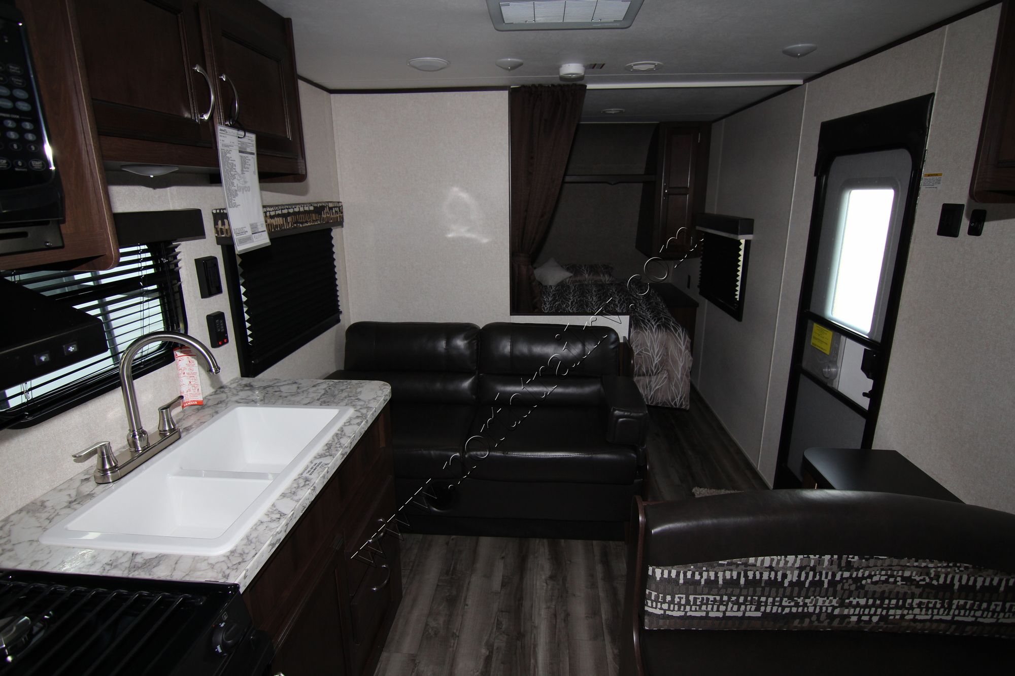 New 2018 Jayco Jay Flight SLX 232RB Travel Trailer  For Sale