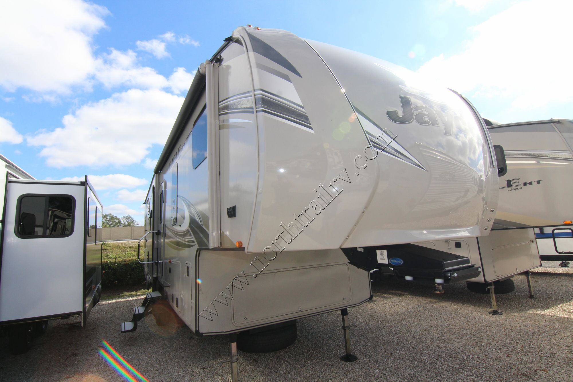 New 2018 Jayco Eagle Ht 28.5RSTS Fifth Wheel  For Sale