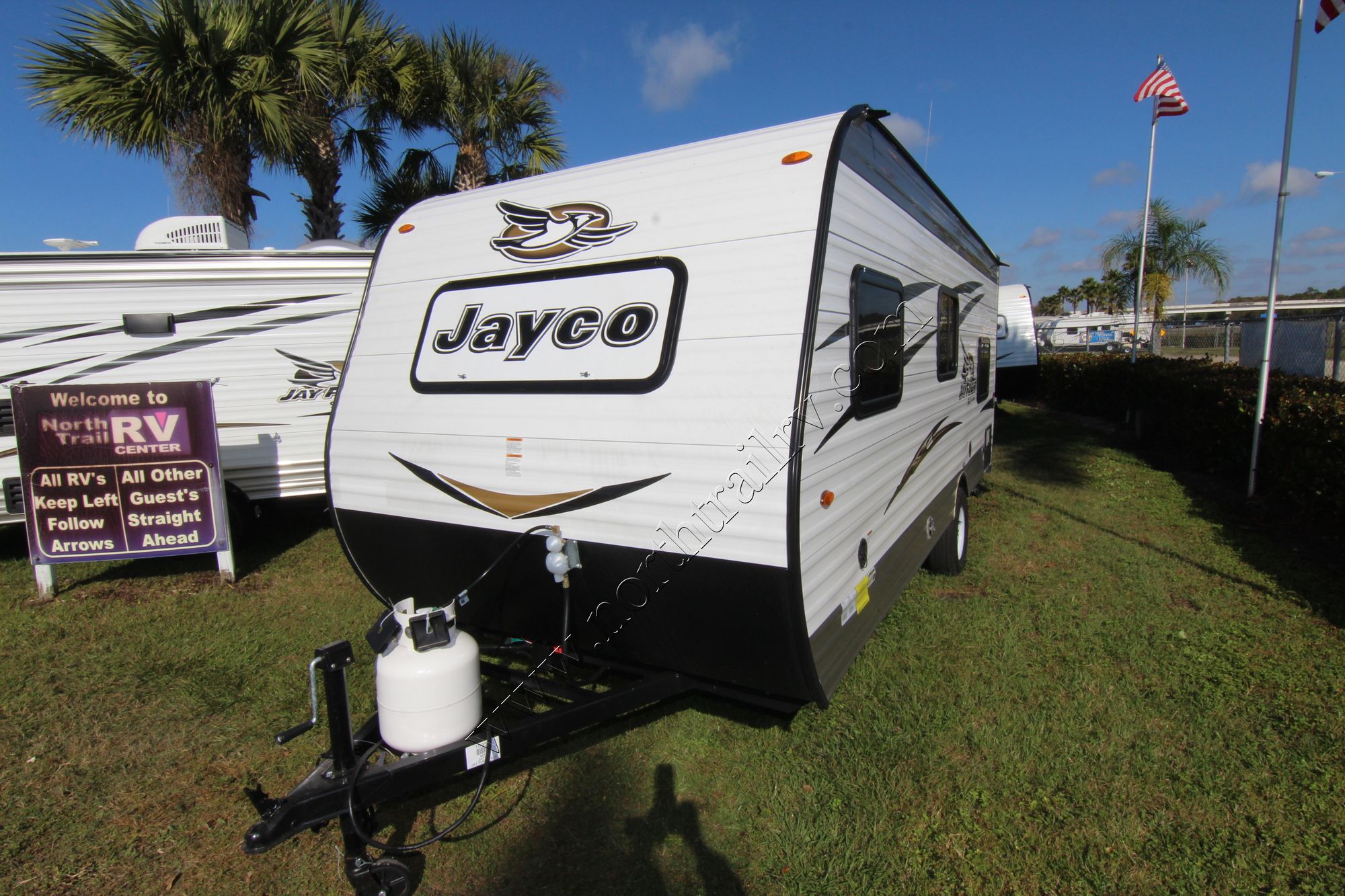 New 2018 Jayco Jay Flight SLX 174BH Travel Trailer  For Sale