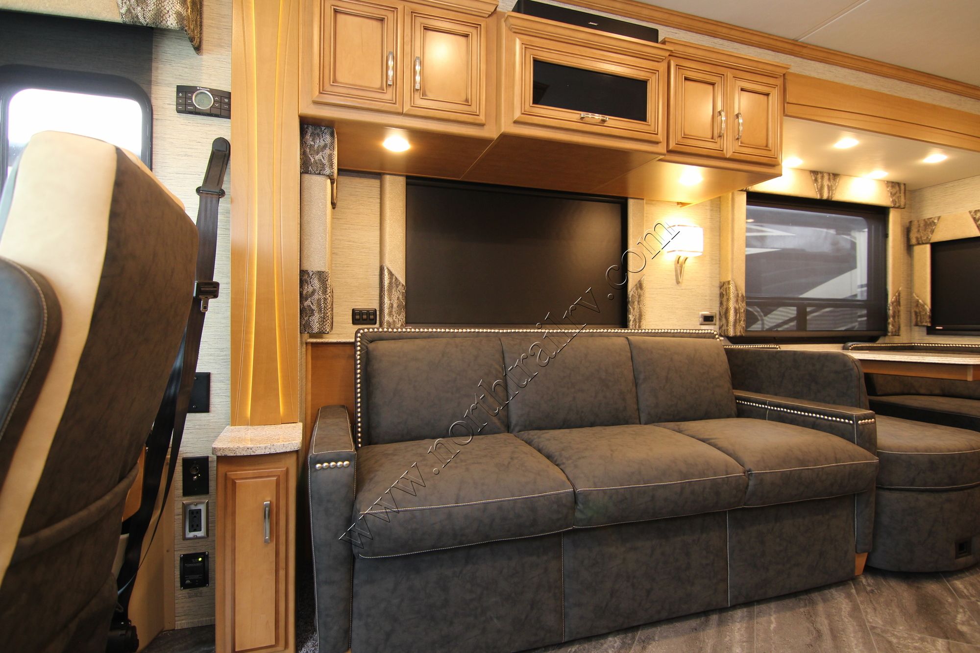 New 2018 Newmar Ventana Le 4002 Class A  For Sale