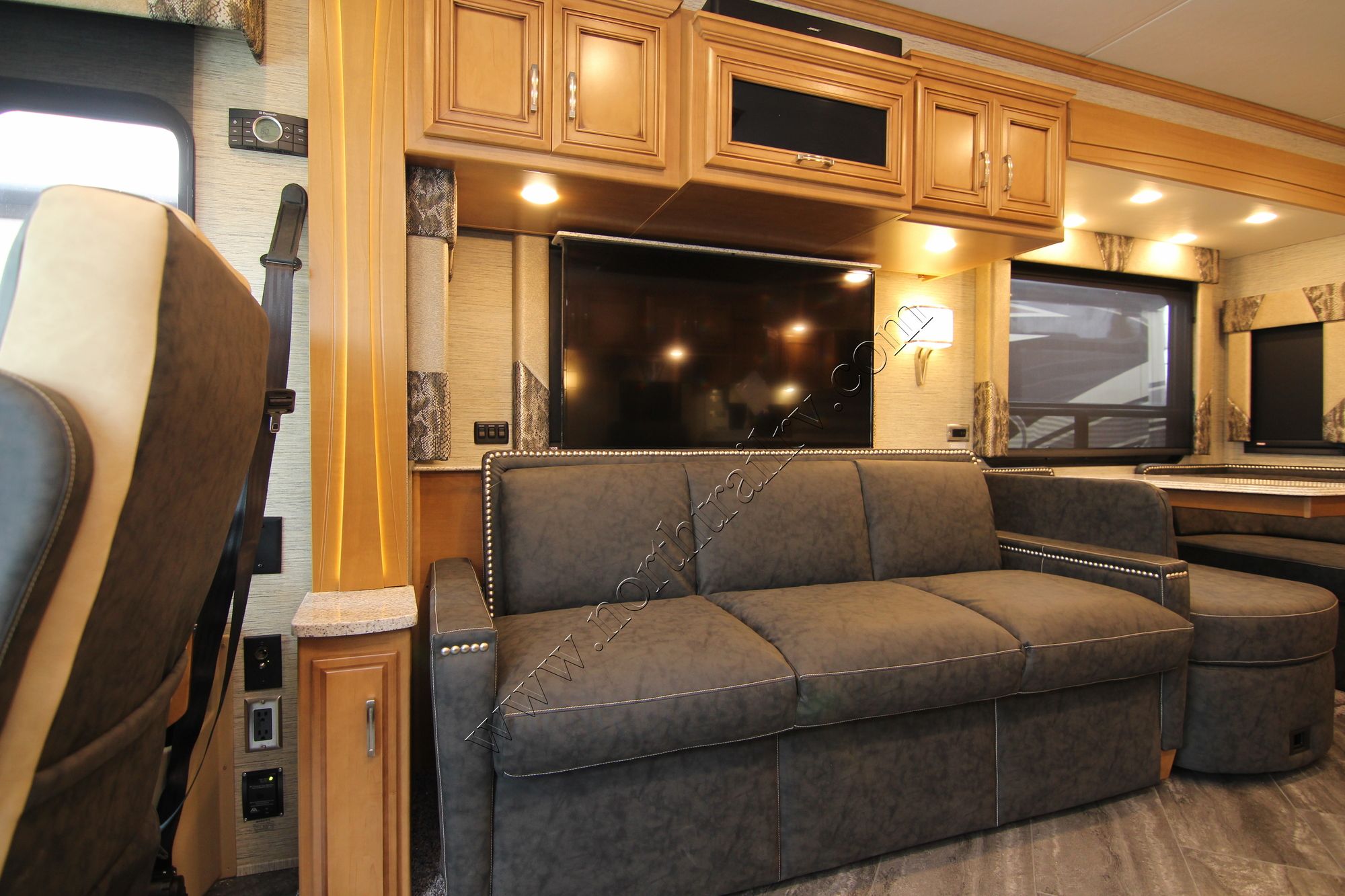 New 2018 Newmar Ventana Le 4002 Class A  For Sale