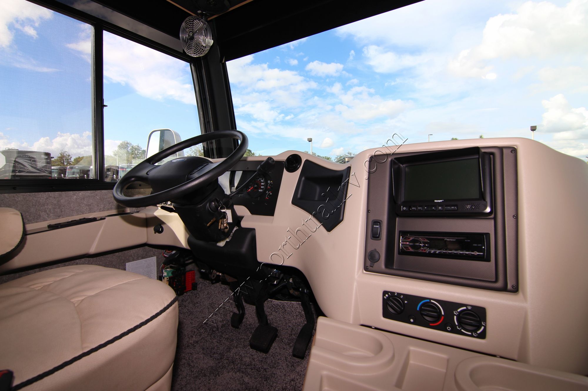 New 2018 Newmar Bay Star Sport 3307 Class A  For Sale