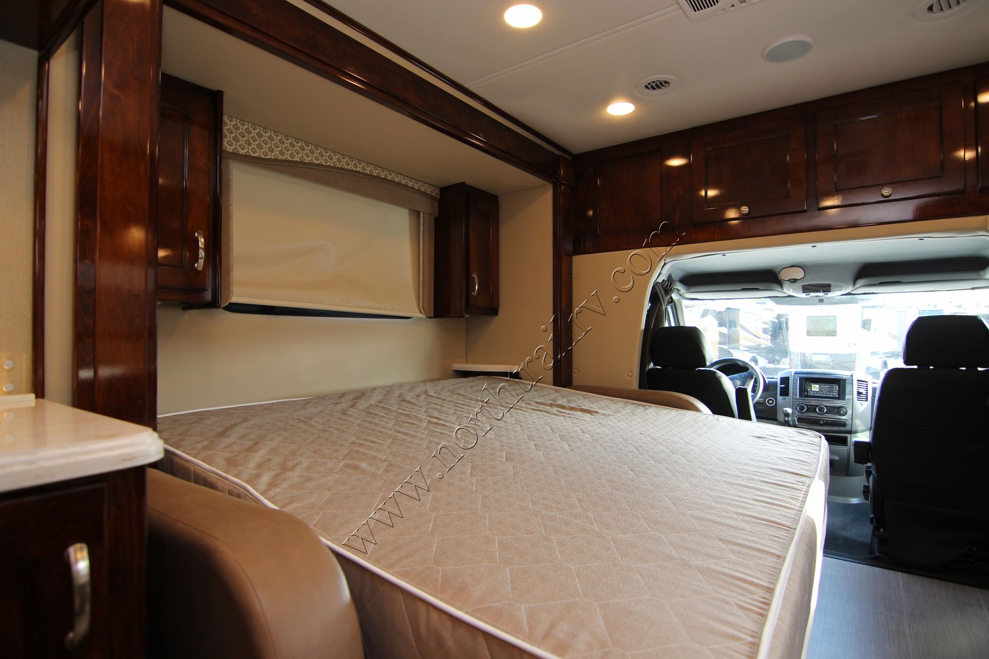 Used 2017 Renegade Rv Vienna 25MBS Class C  For Sale