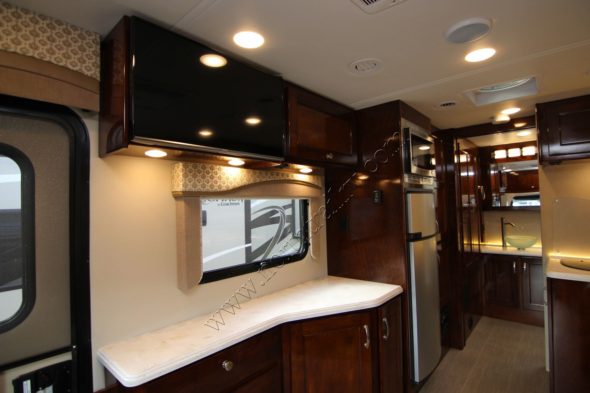 Used 2017 Renegade Rv Vienna 25MBS Class C  For Sale
