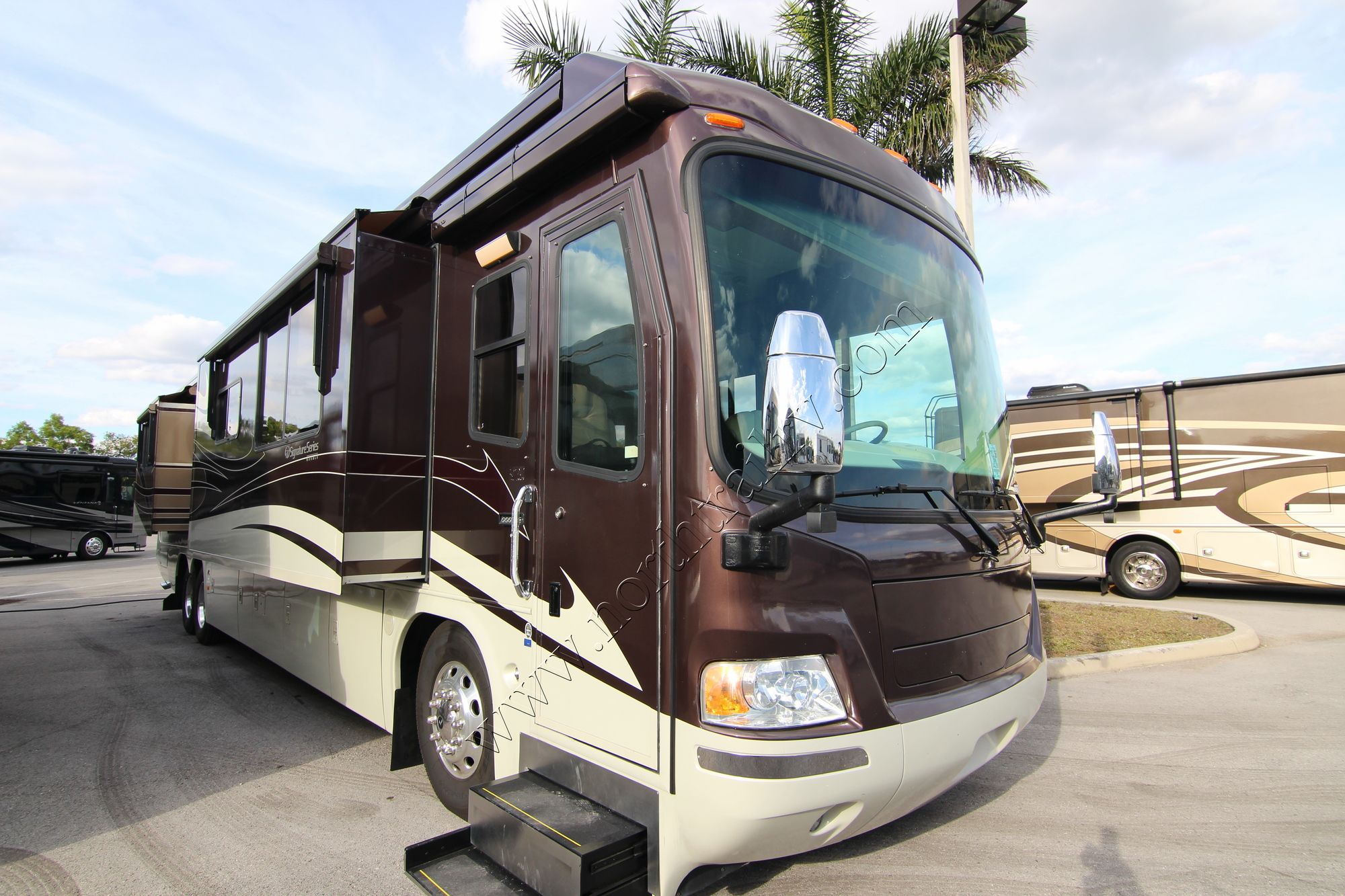 Used 2006 Monaco Signature 45 COMMANDER Class A  For Sale