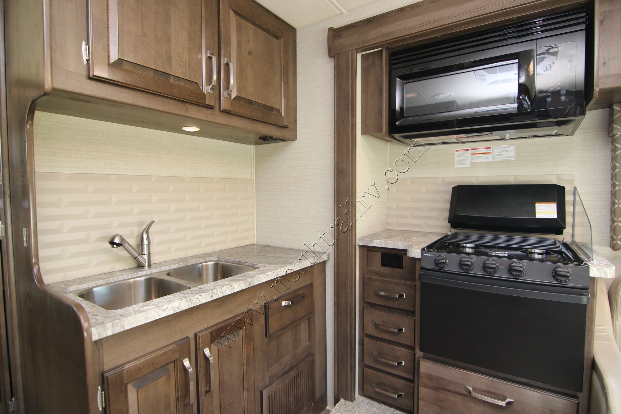 New 2018 Jayco Greyhawk 31FS Class C  For Sale