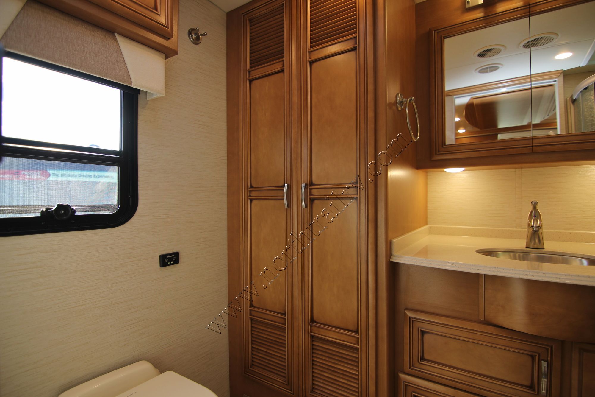 New 2018 Newmar Ventana Le 3709 Class A  For Sale