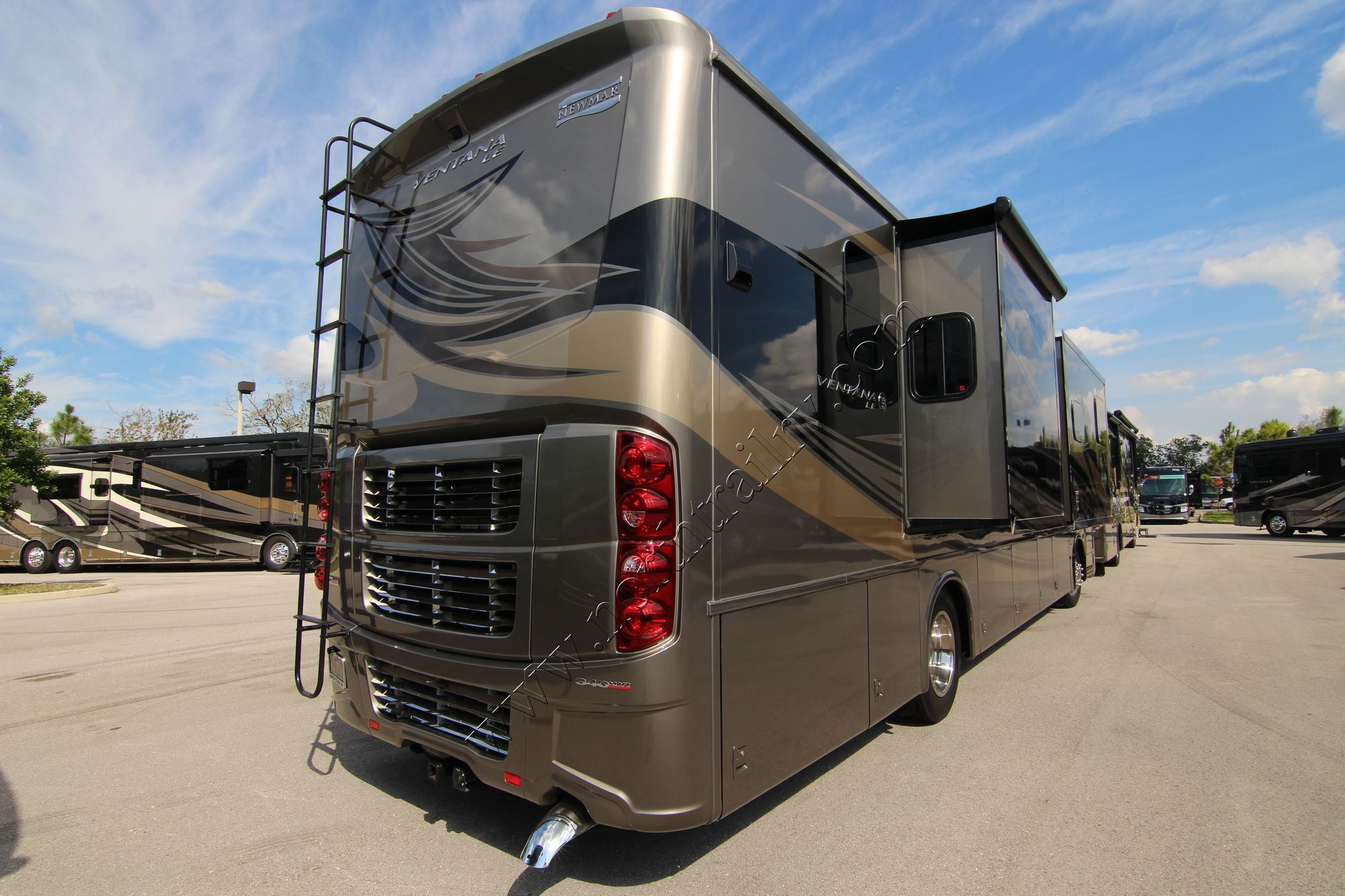 New 2018 Newmar Ventana Le 3709 Class A  For Sale