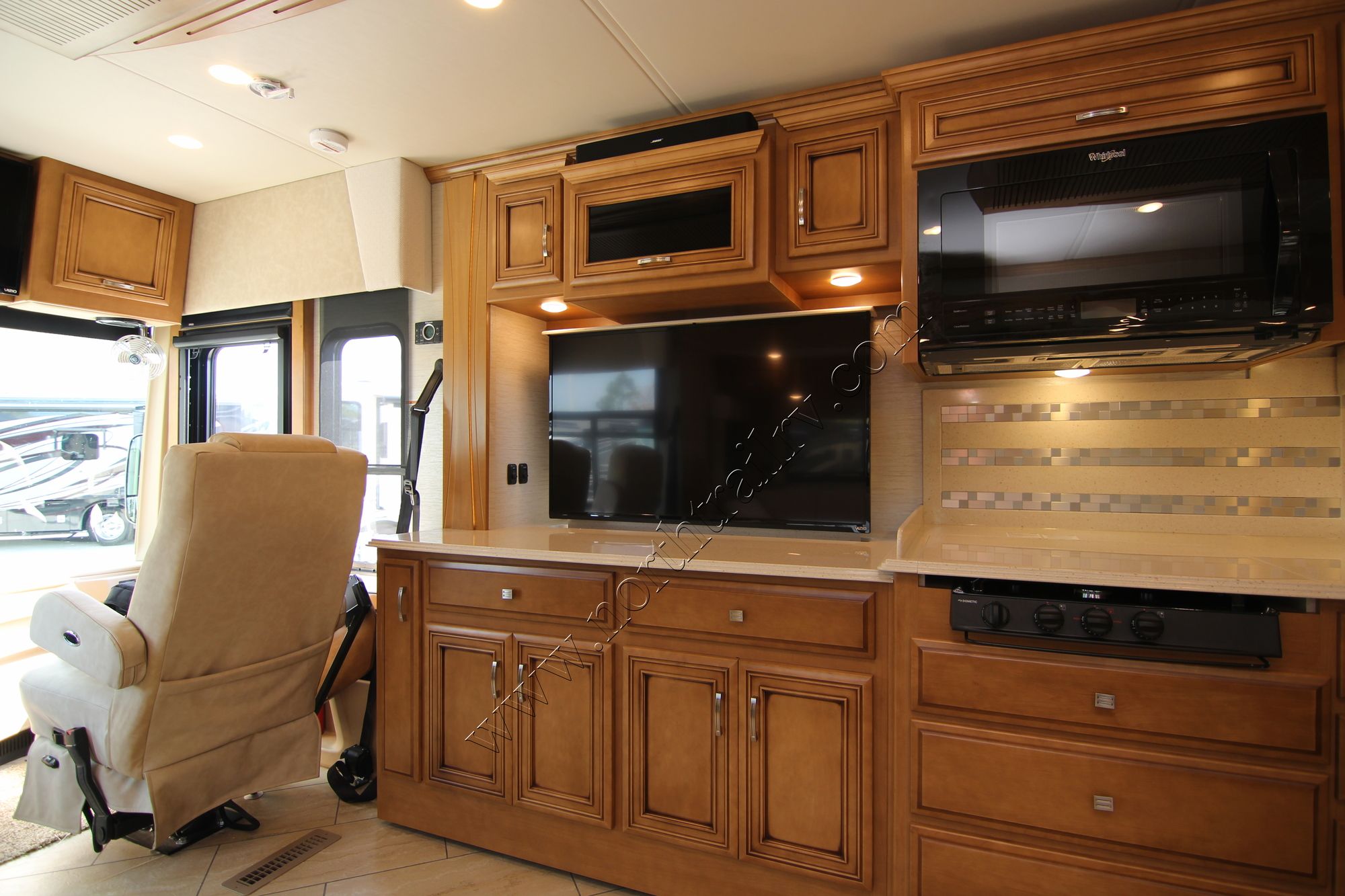 New 2018 Newmar Ventana Le 3709 Class A  For Sale