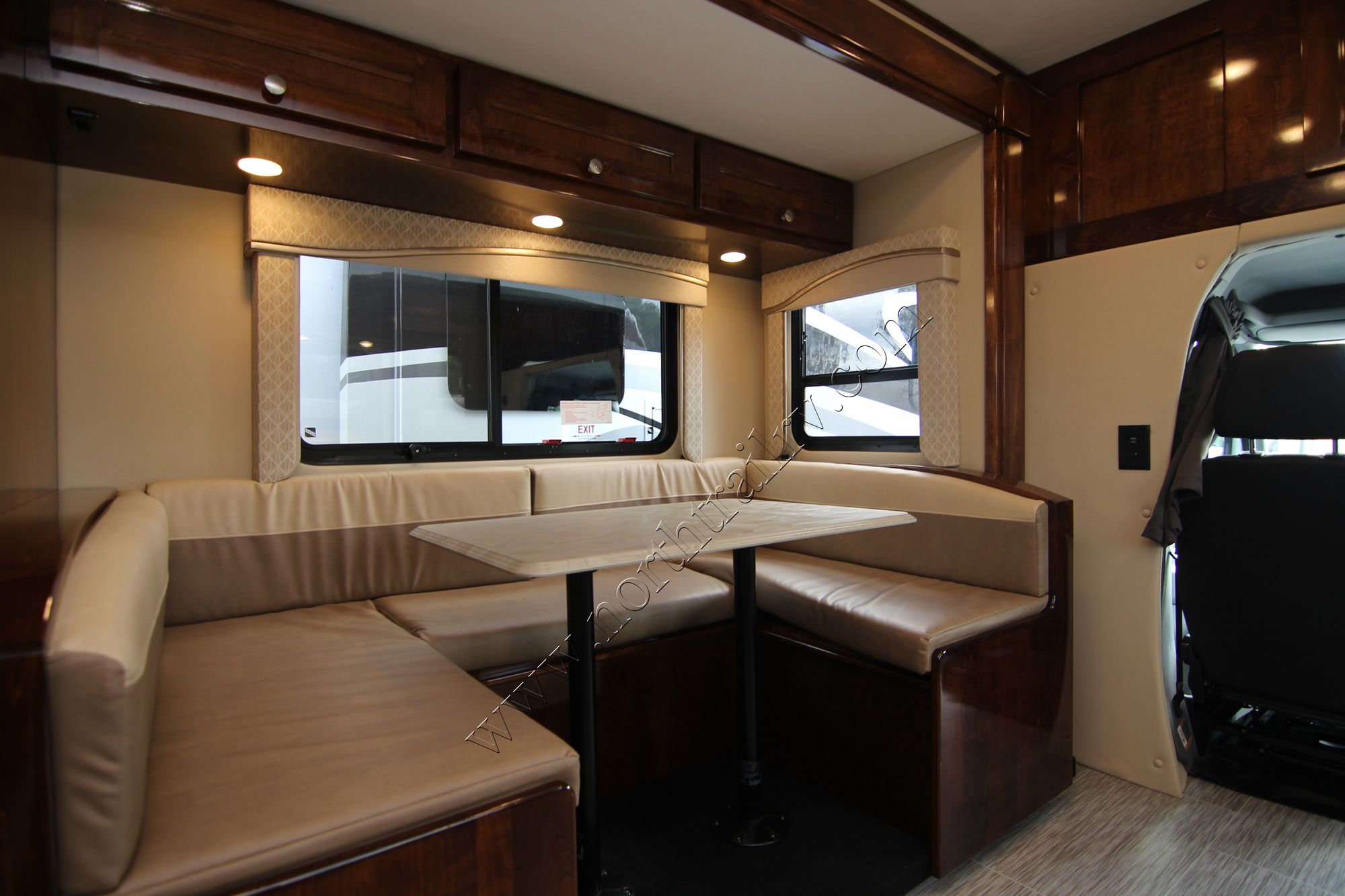 New 2018 Renegade Rv Vienna 25VFWS Class C  For Sale