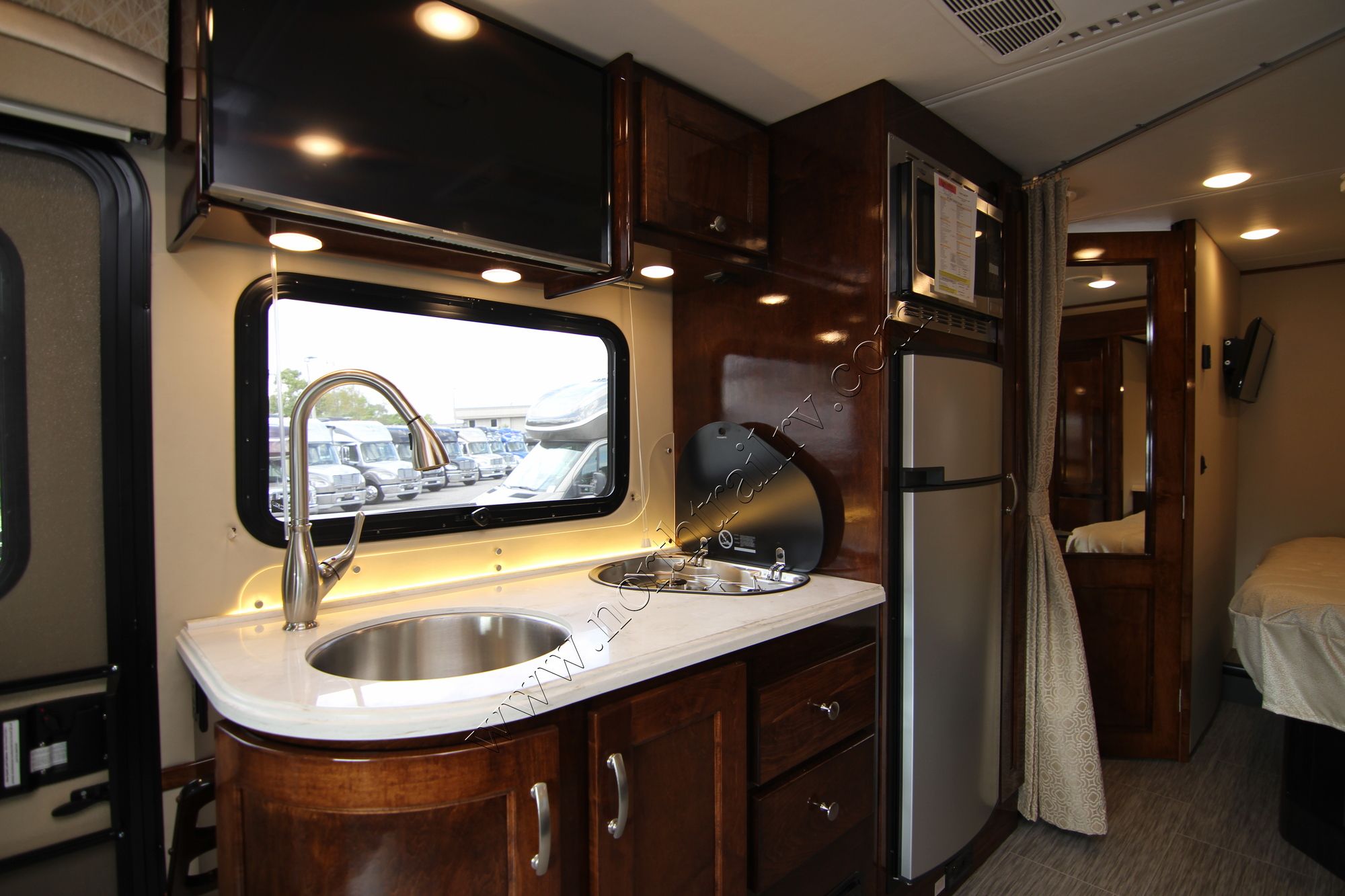 New 2018 Renegade Rv Vienna 25VFWS Class C  For Sale