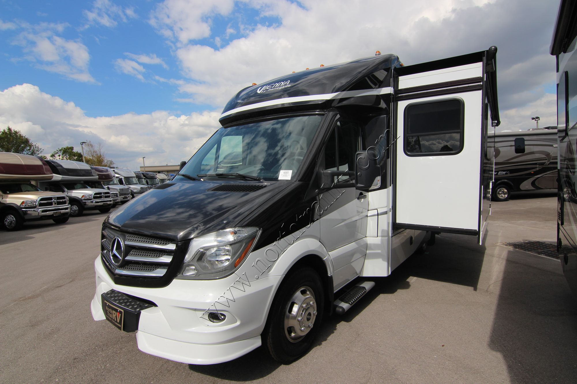 New 2018 Renegade Rv Vienna 25VFWS Class C  For Sale