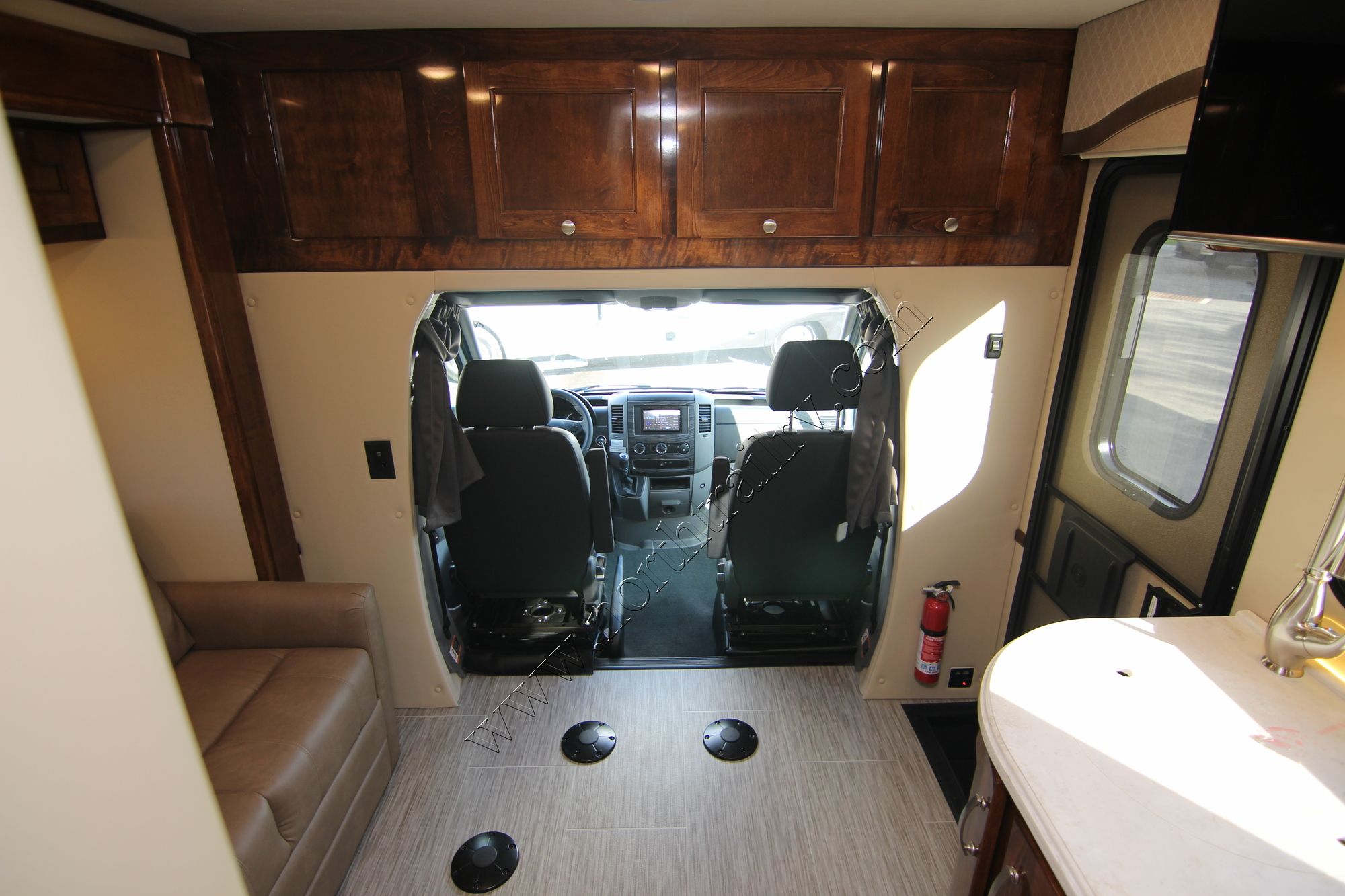 New 2018 Renegade Rv Vienna 25VQRS Class C  For Sale