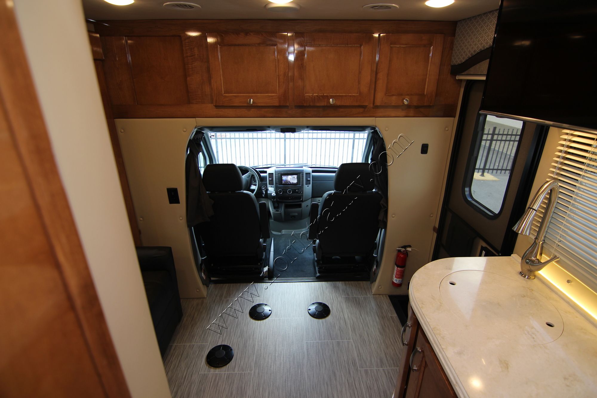 New 2018 Renegade Rv Vienna 25VQRS Class C  For Sale