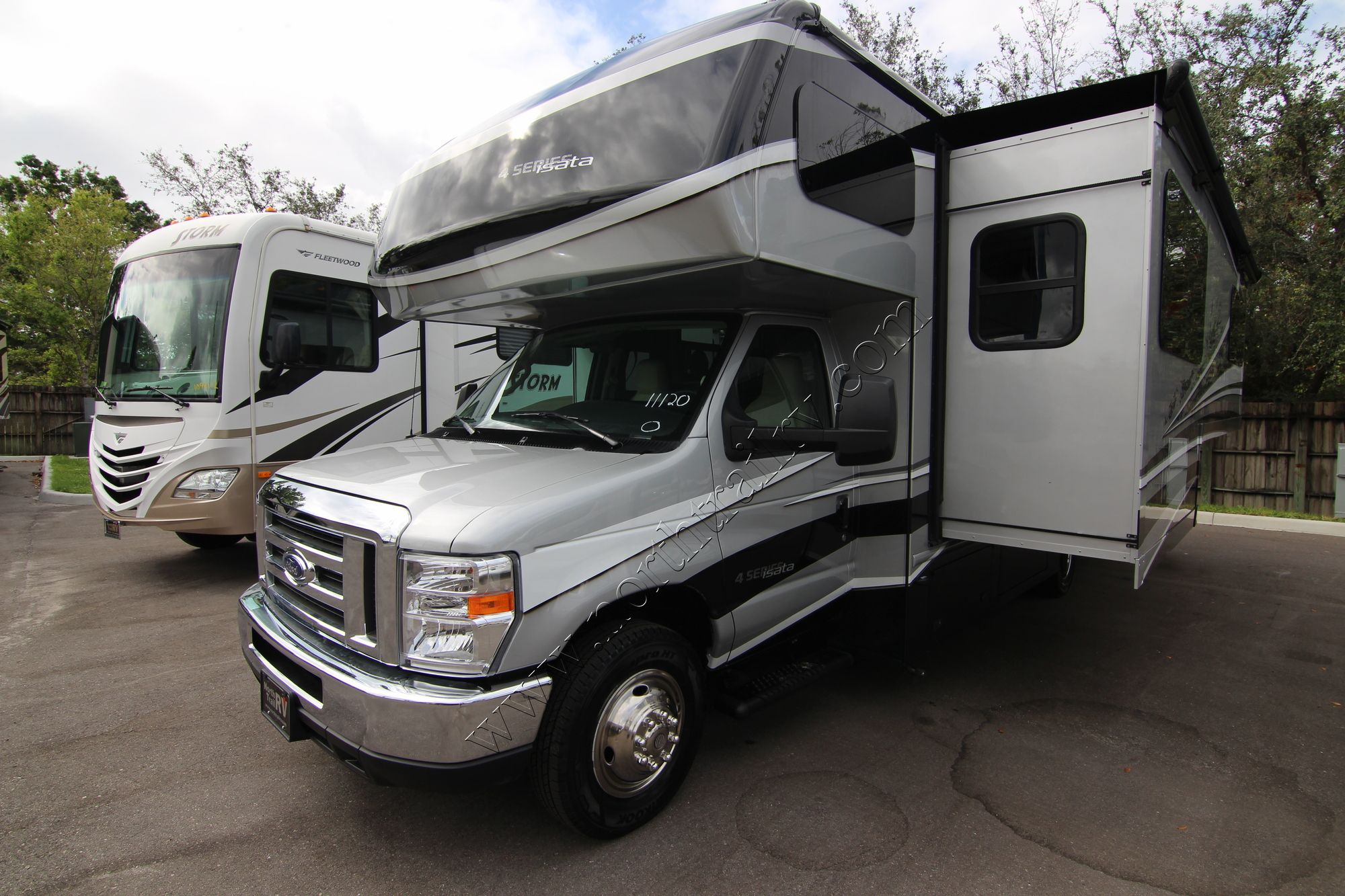 New 2018 Dynamax Isata 4 25FW Class C  For Sale