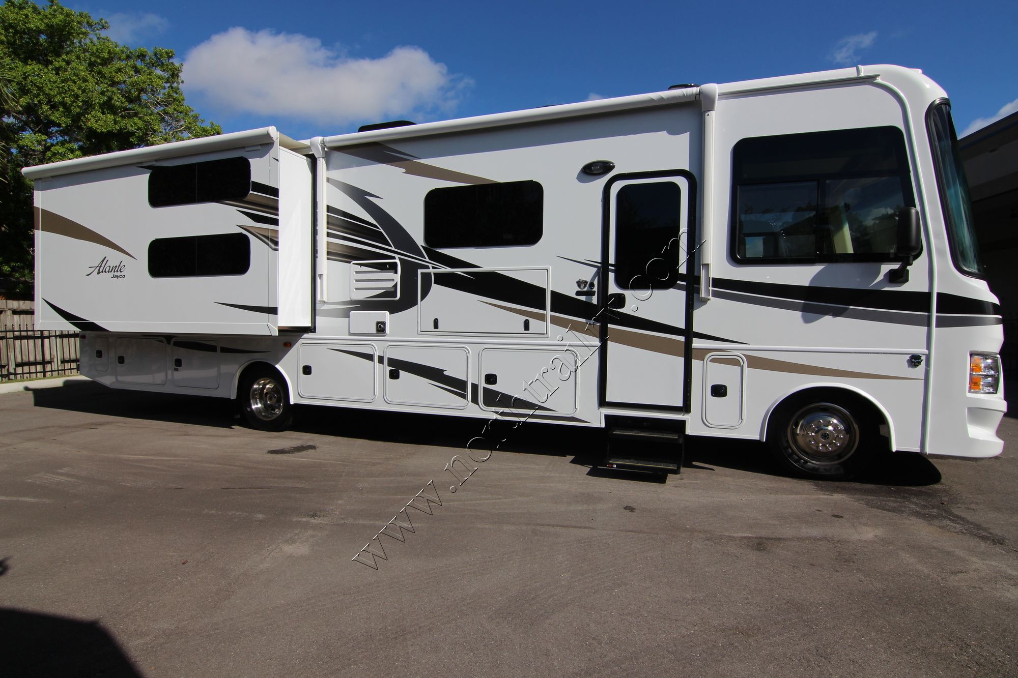 New 2018 Jayco Alante 31R Class A  For Sale