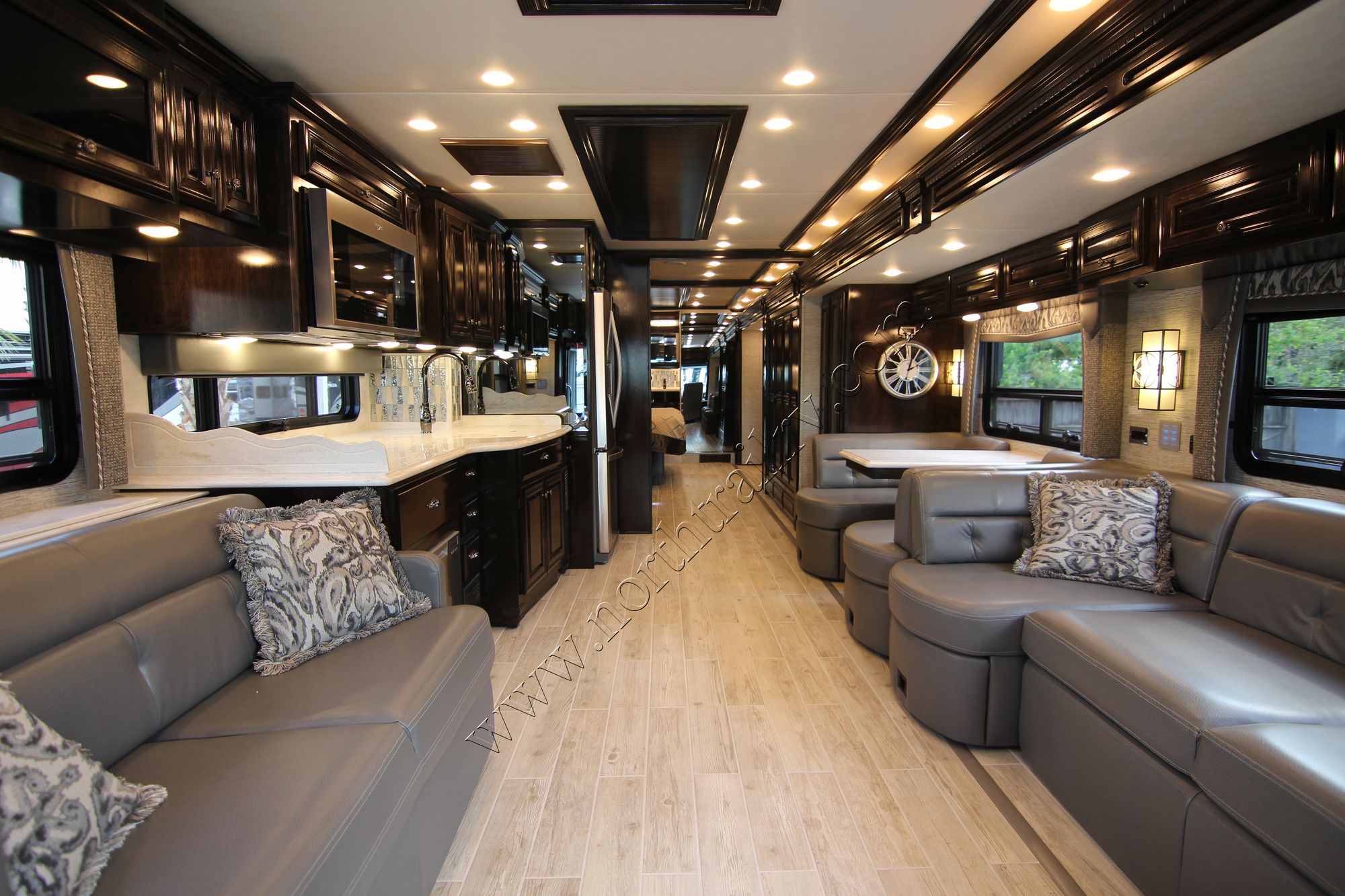 2018 Newmar Dutch Star 4326 Class A Diesel Motorhome ...