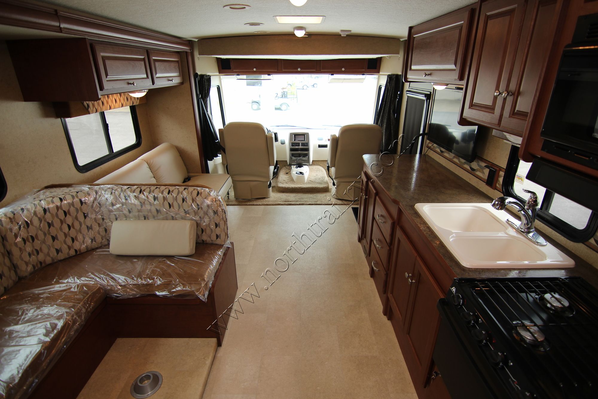 Used 2015 Winnebago Vista 31KE Class A  For Sale