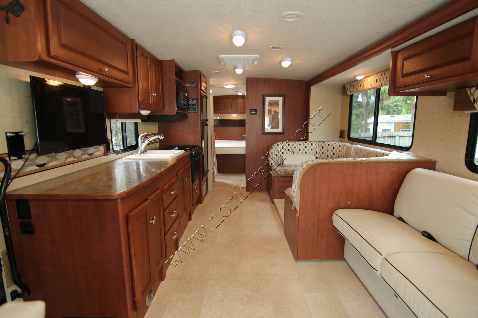 Used 2015 Winnebago Vista 31KE Class A  For Sale