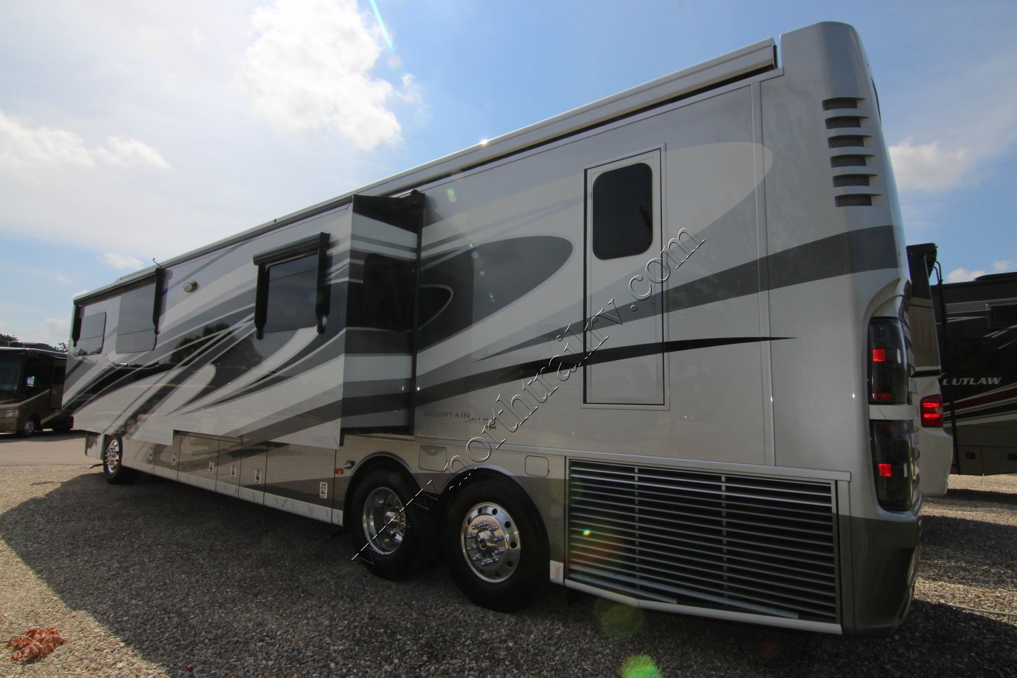 Used 2016 Newmar Mountain Aire 4553 Class A  For Sale