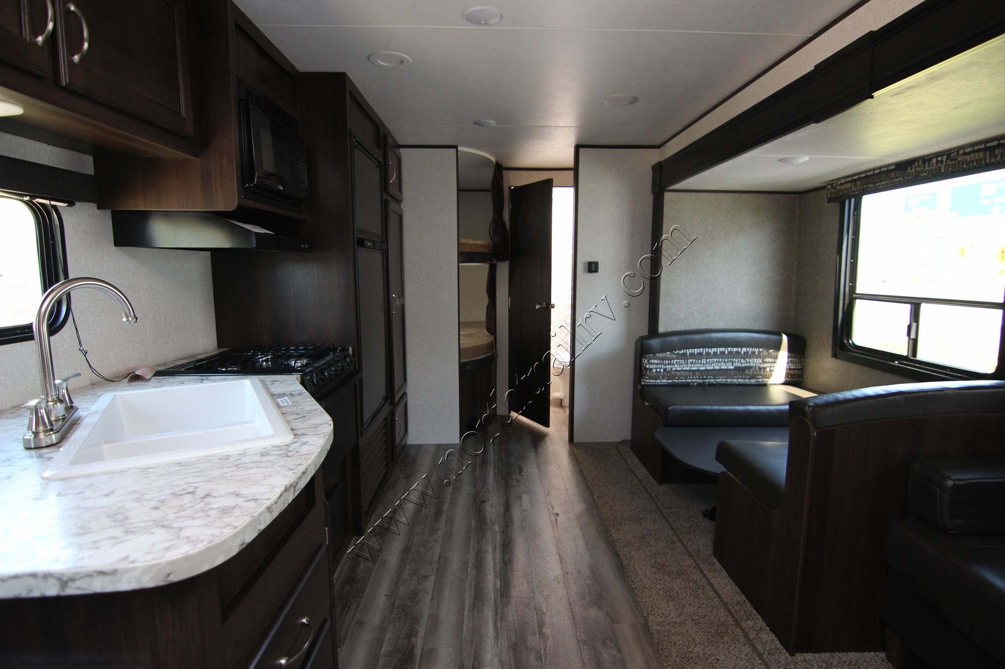 New 2018 Jayco Jay Flight SLX 267BHS Travel Trailer  For Sale